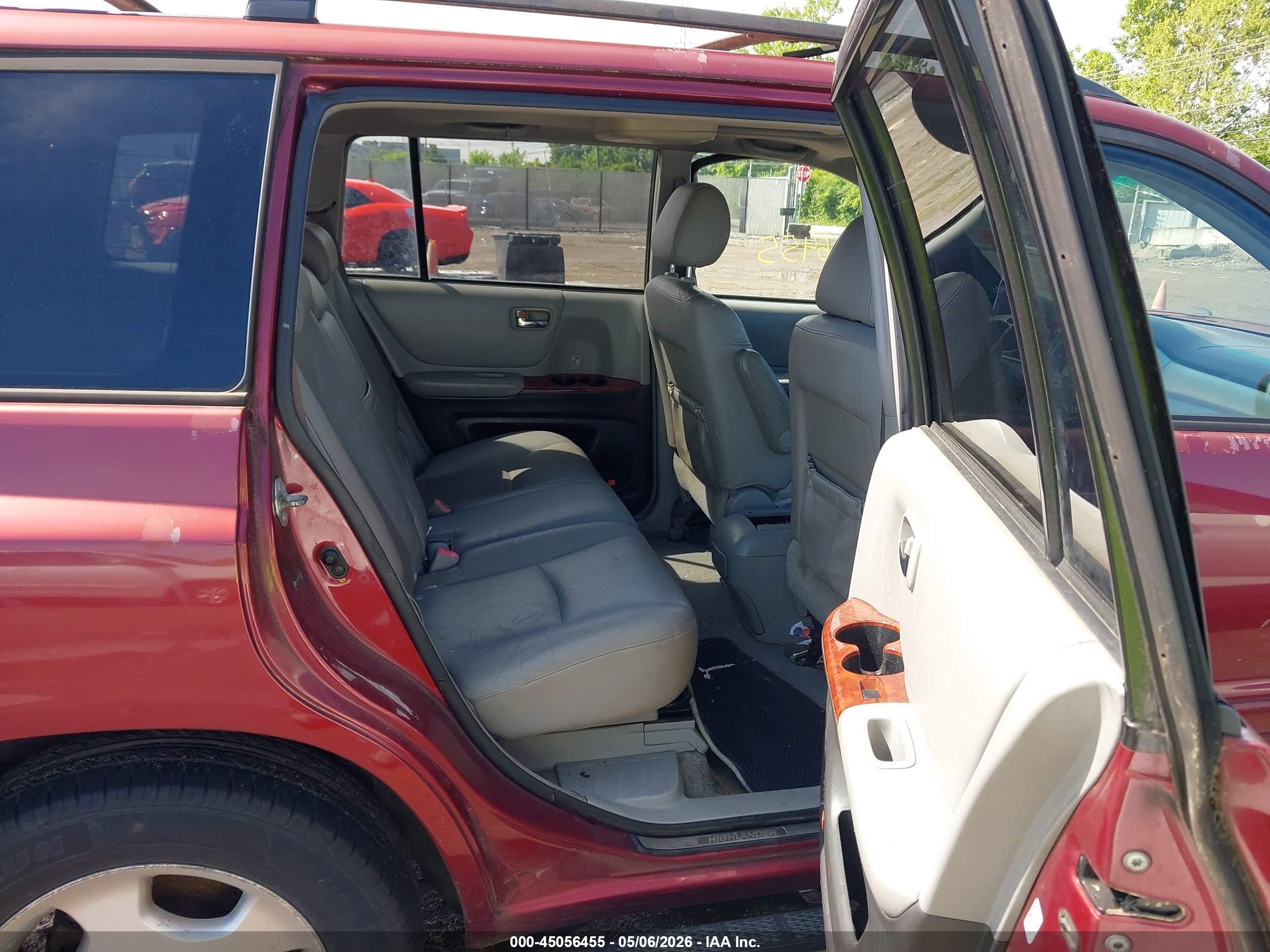 TOYOTA HIGHLANDER image 8