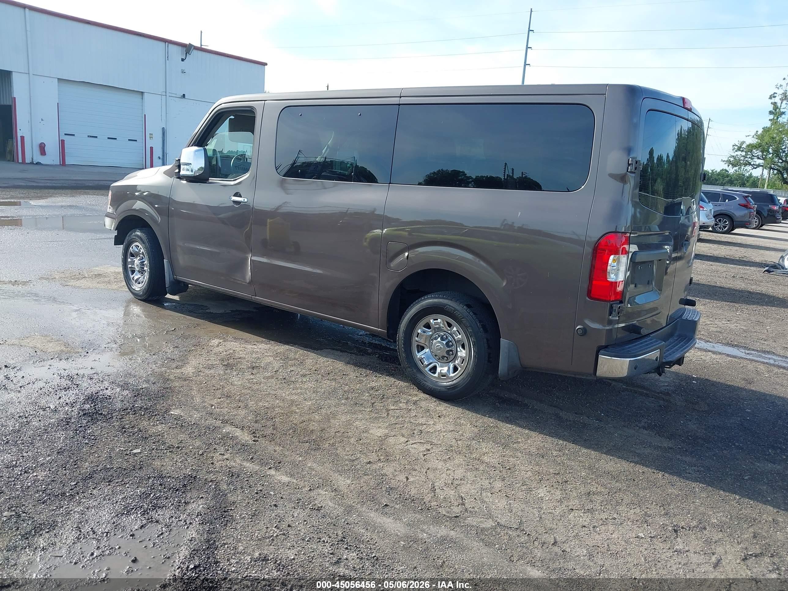 NISSAN NV image 3
