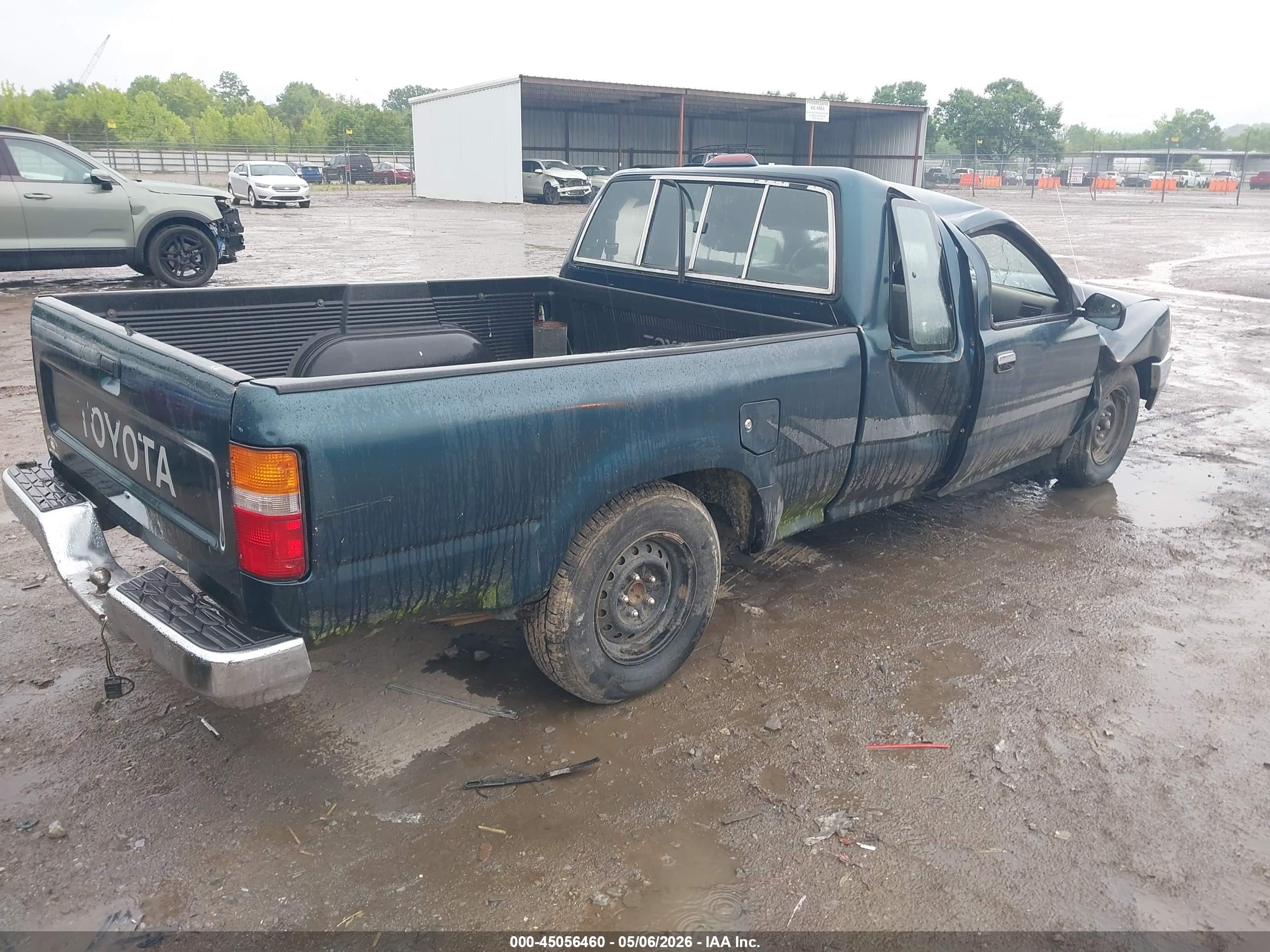 TOYOTA PICKUP image 4