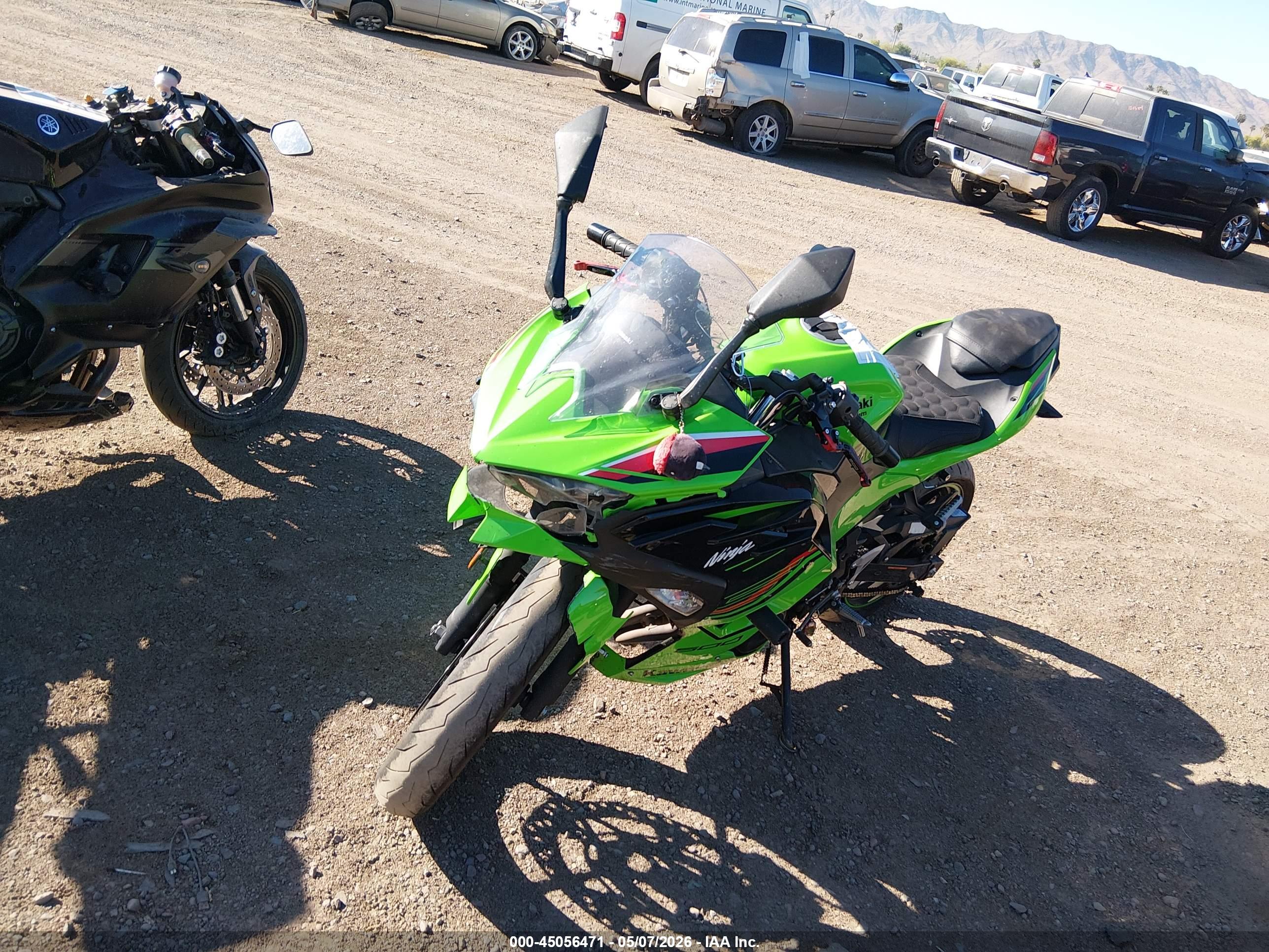 KAWASAKI EX500 image 2