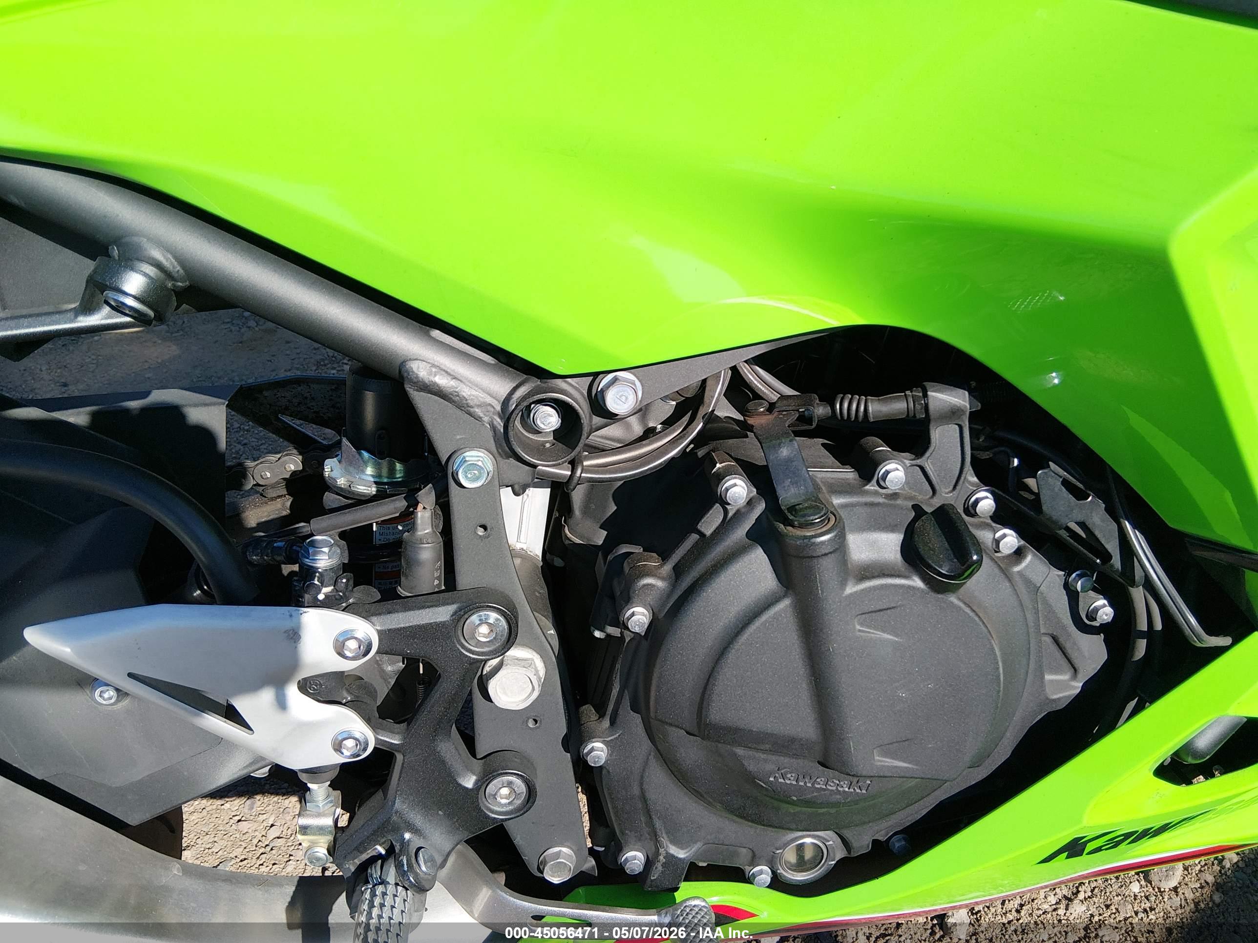 KAWASAKI EX500 image 8