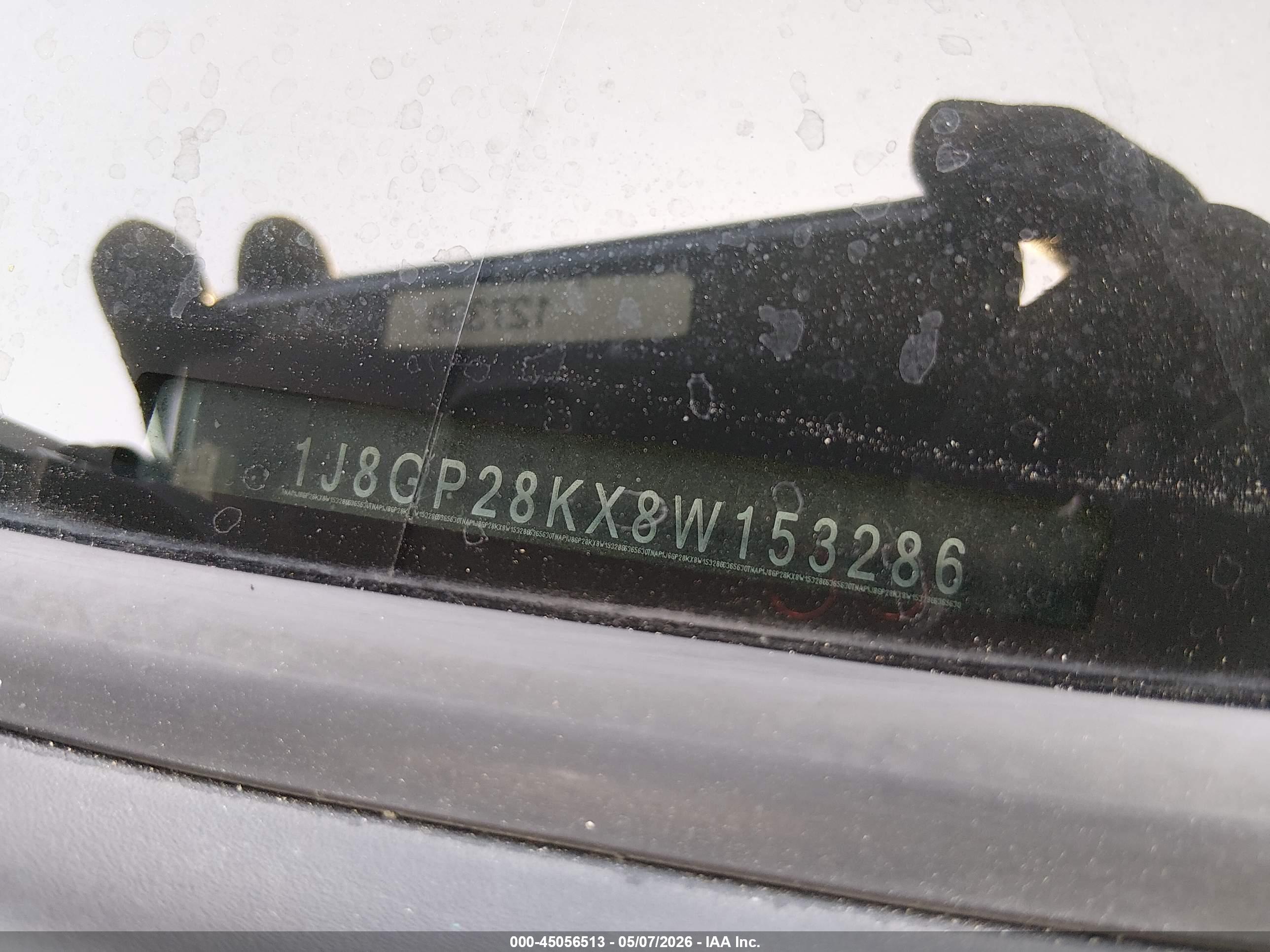 JEEP LIBERTY image 9