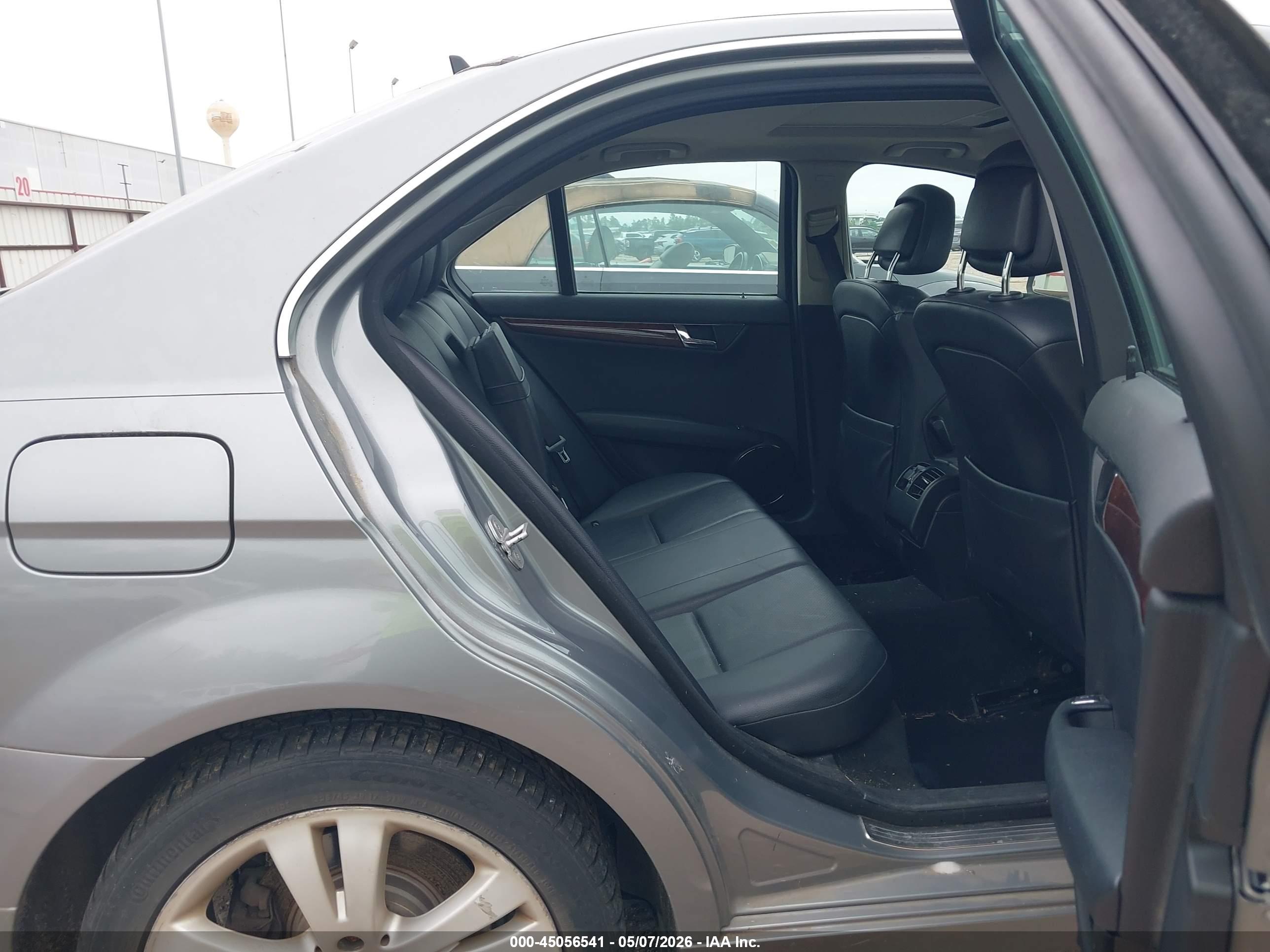 MERCEDES-BENZ C image 8