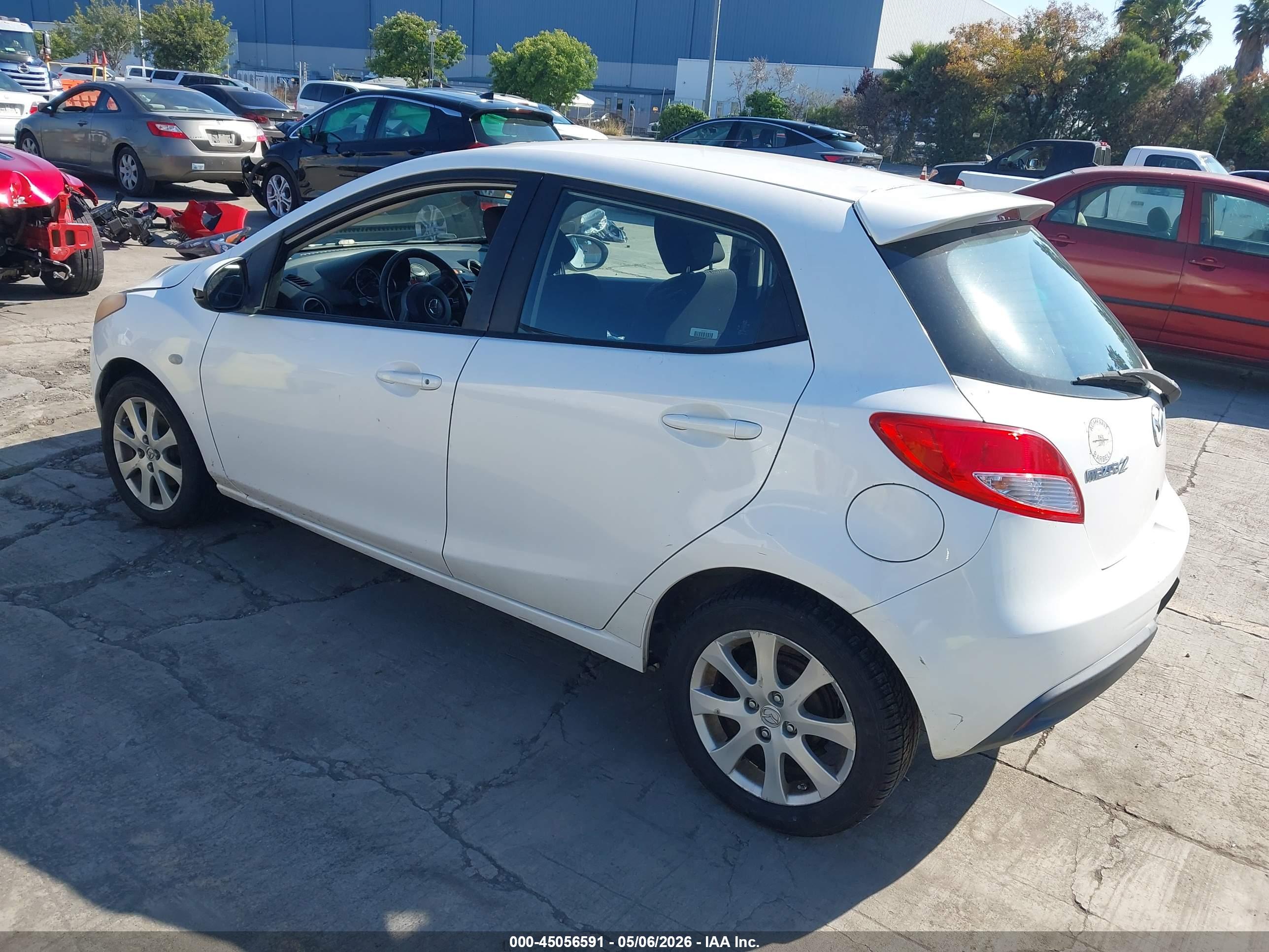 MAZDA MAZDA2 image 3