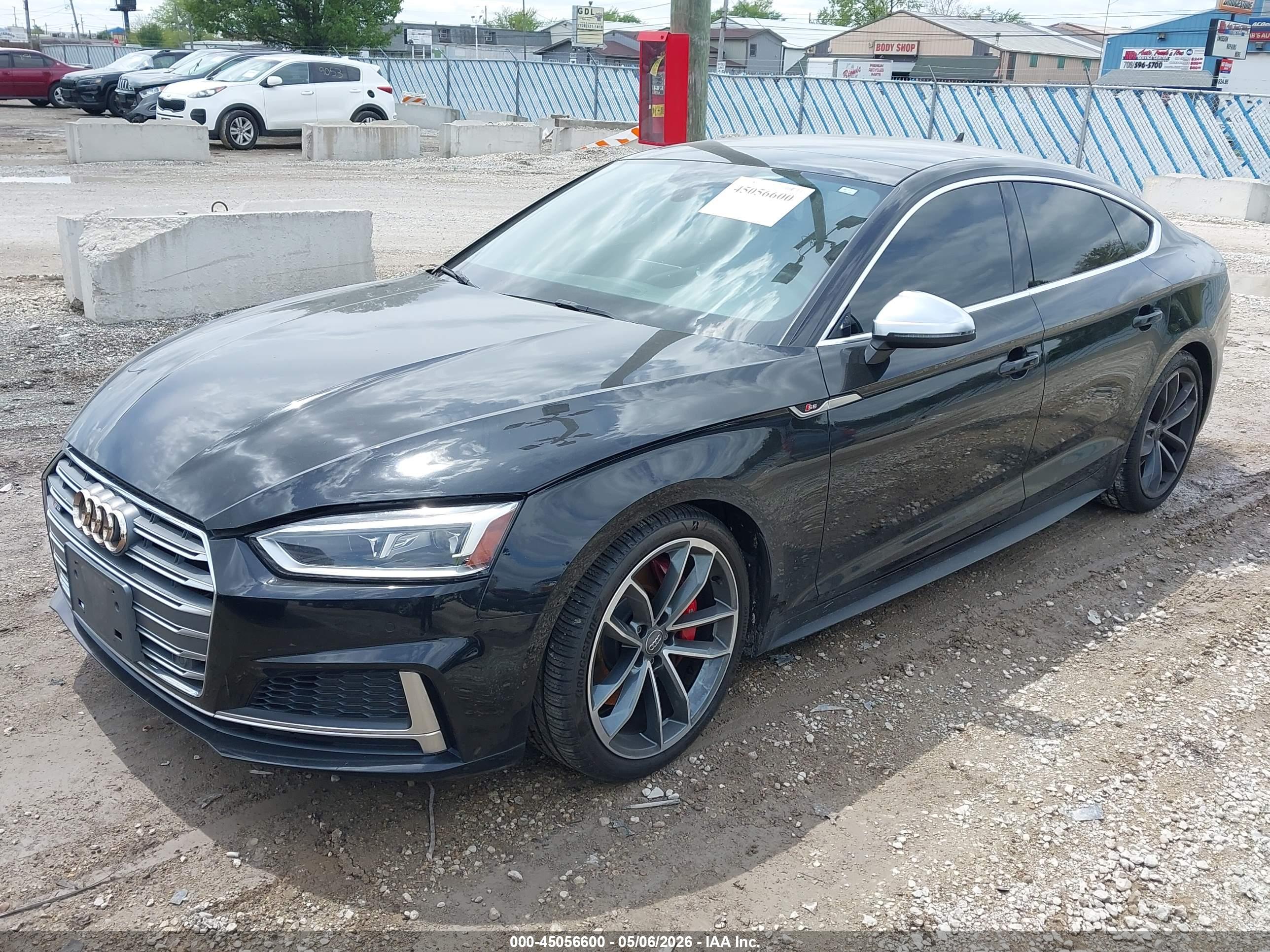 AUDI S5 image 2