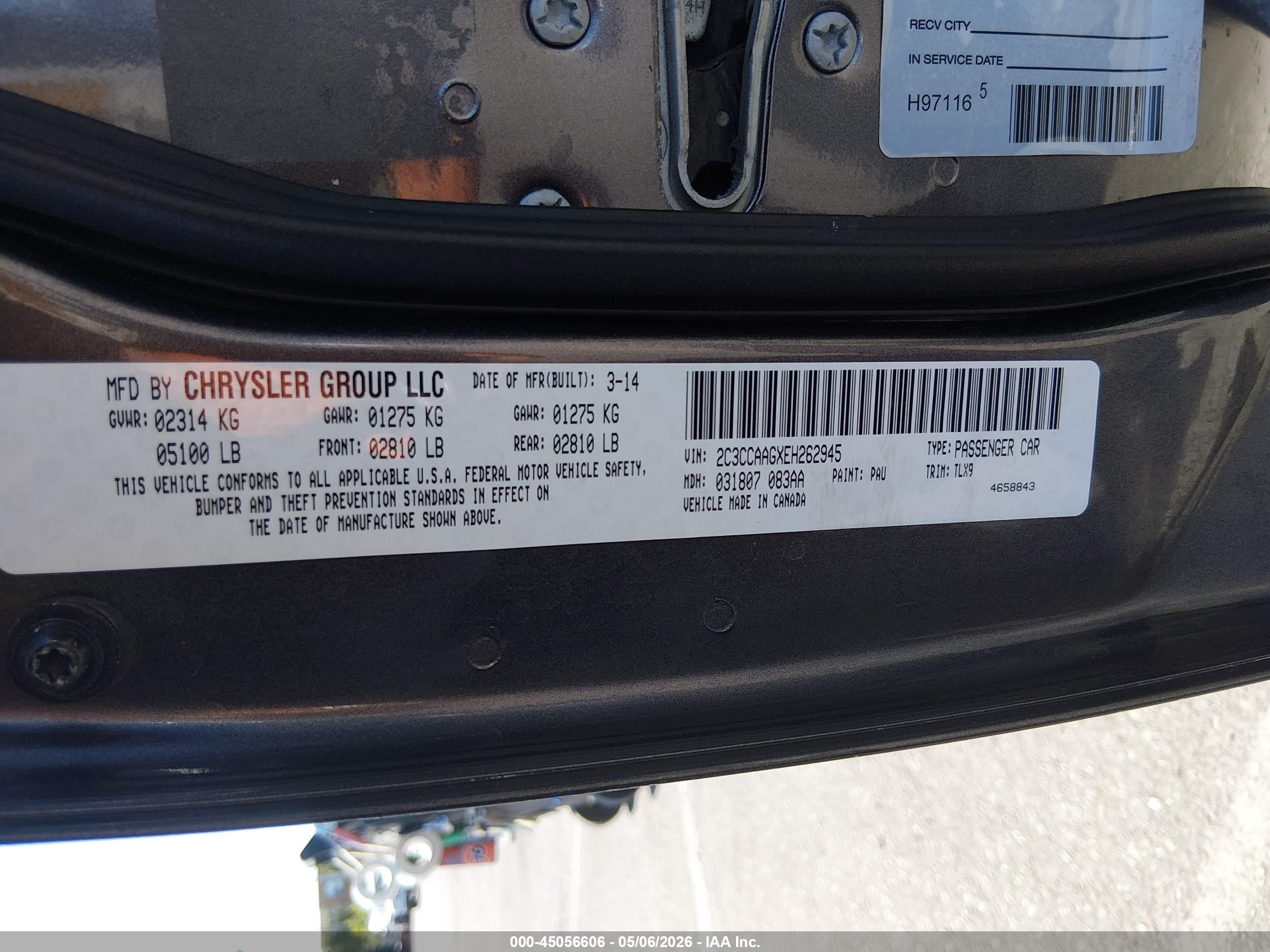 CHRYSLER 300 image 9