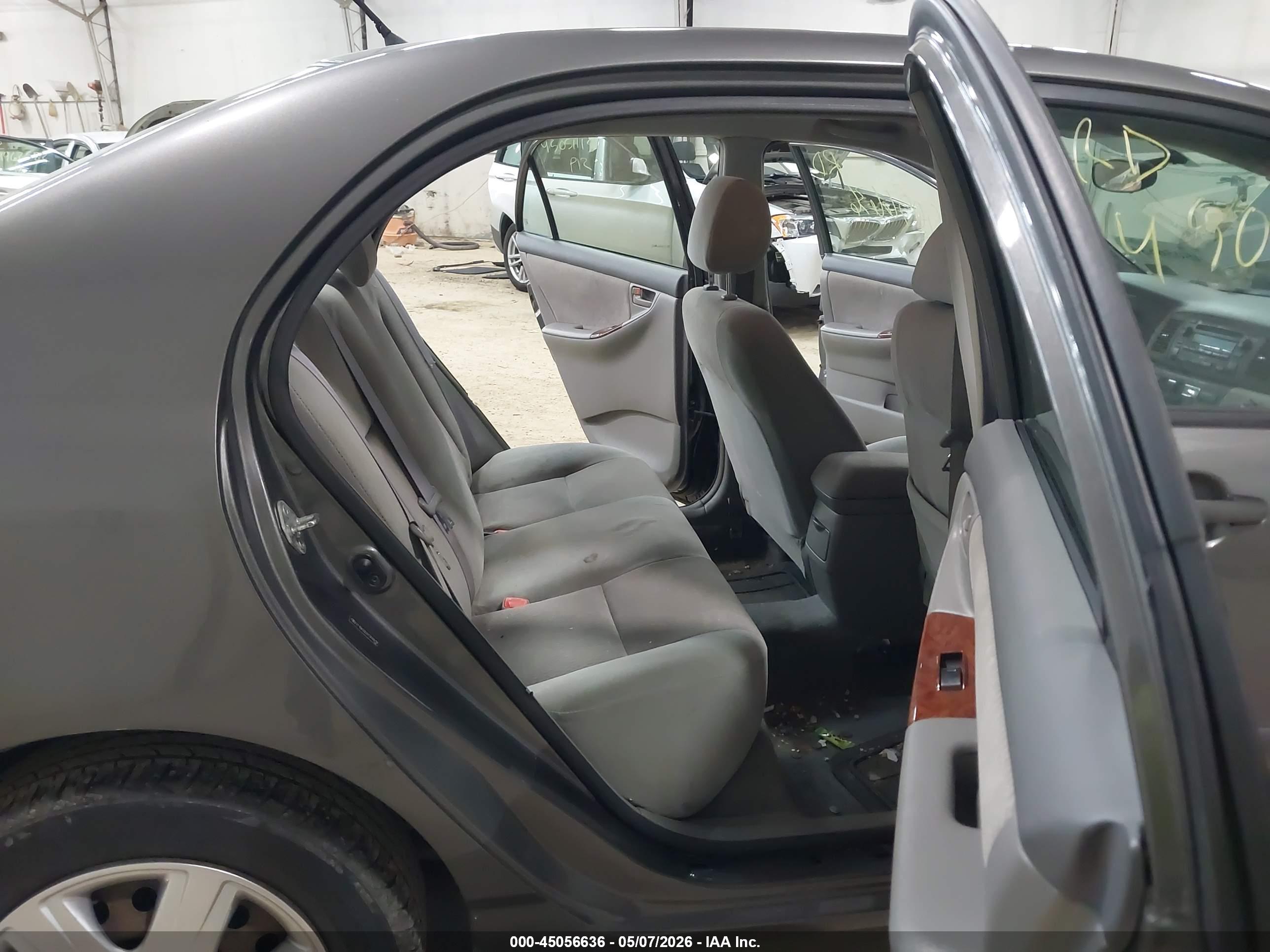TOYOTA COROLLA image 8
