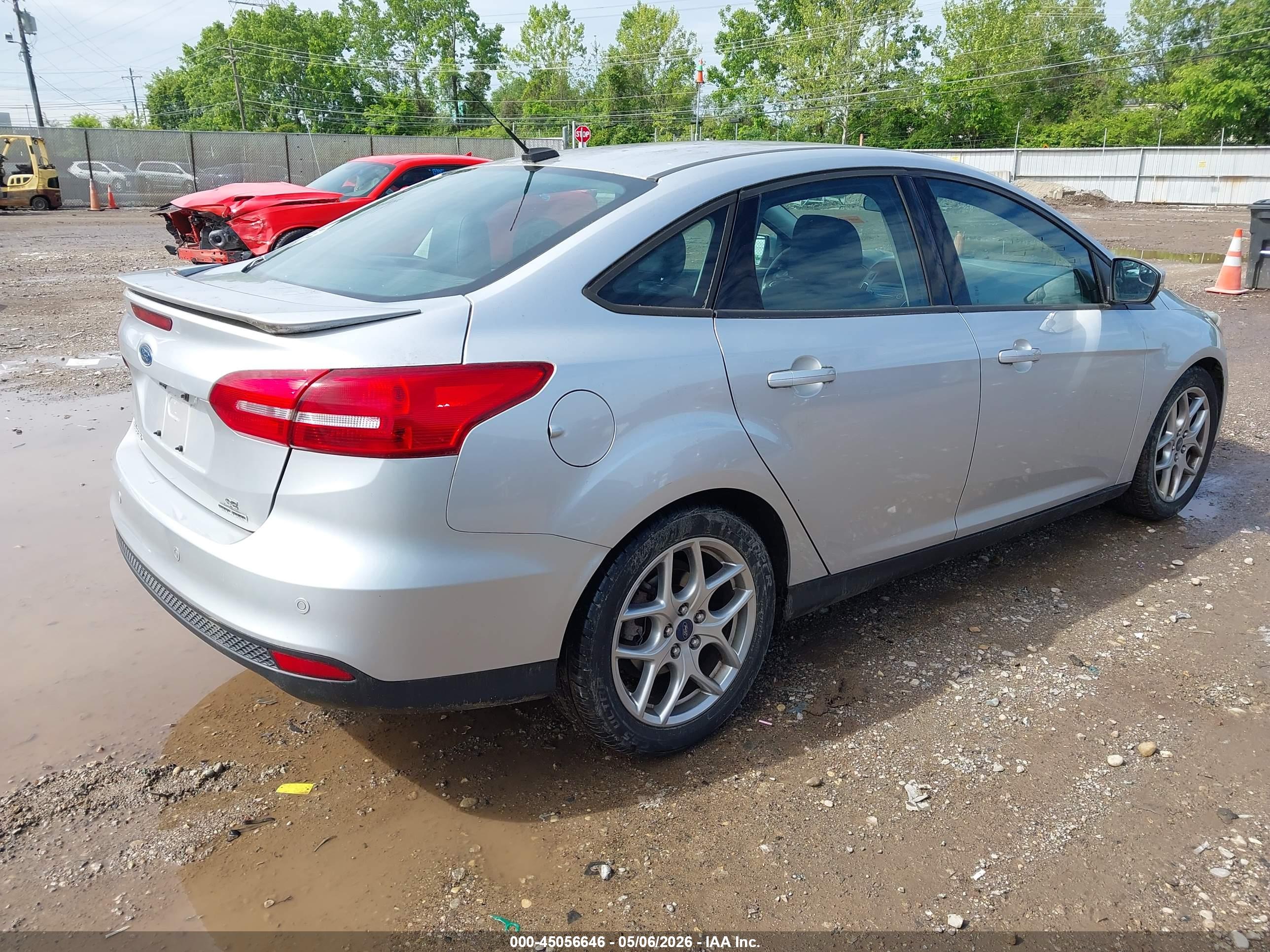 FORD FOCUS image 4