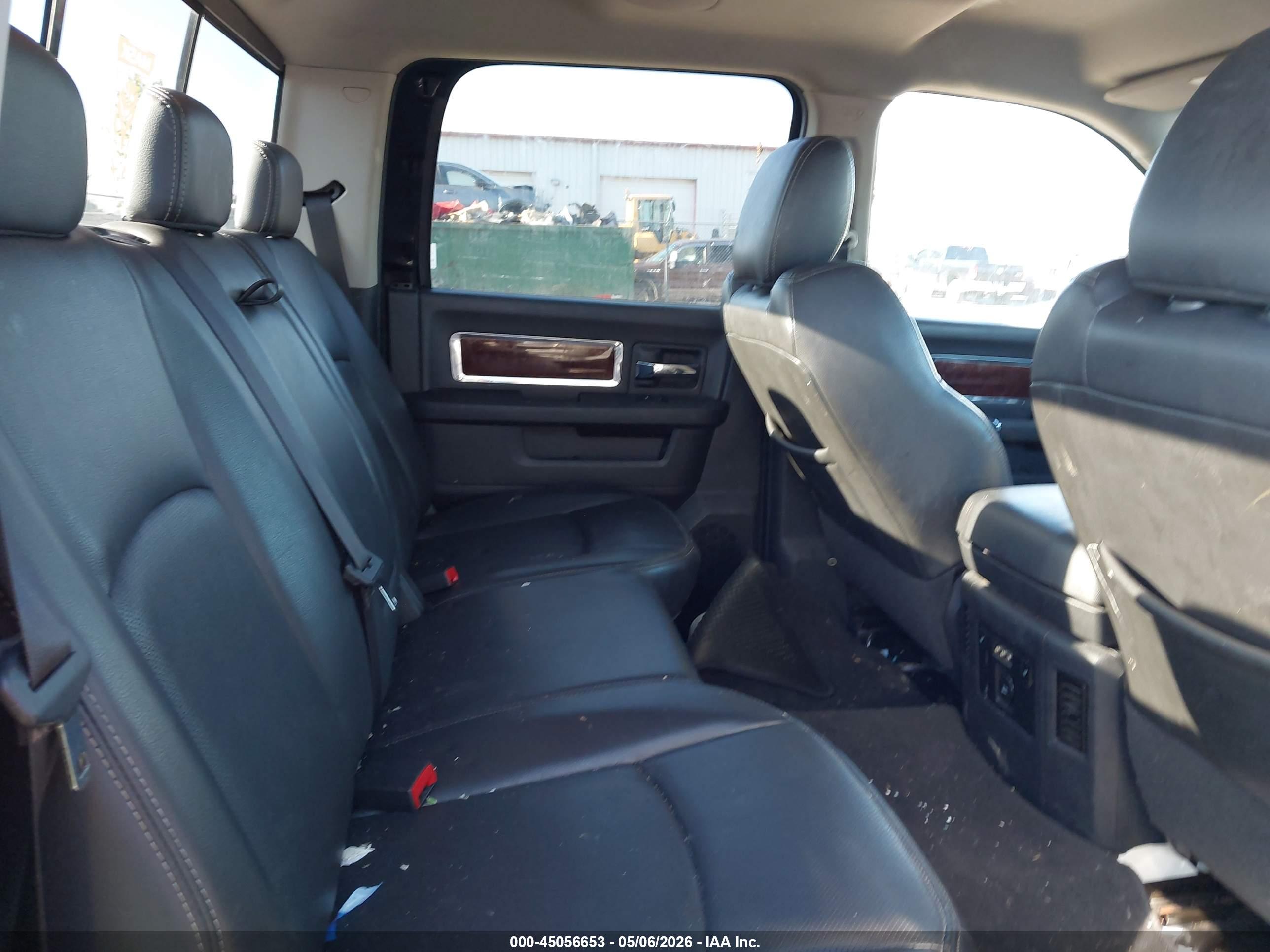 DODGE RAM image 8