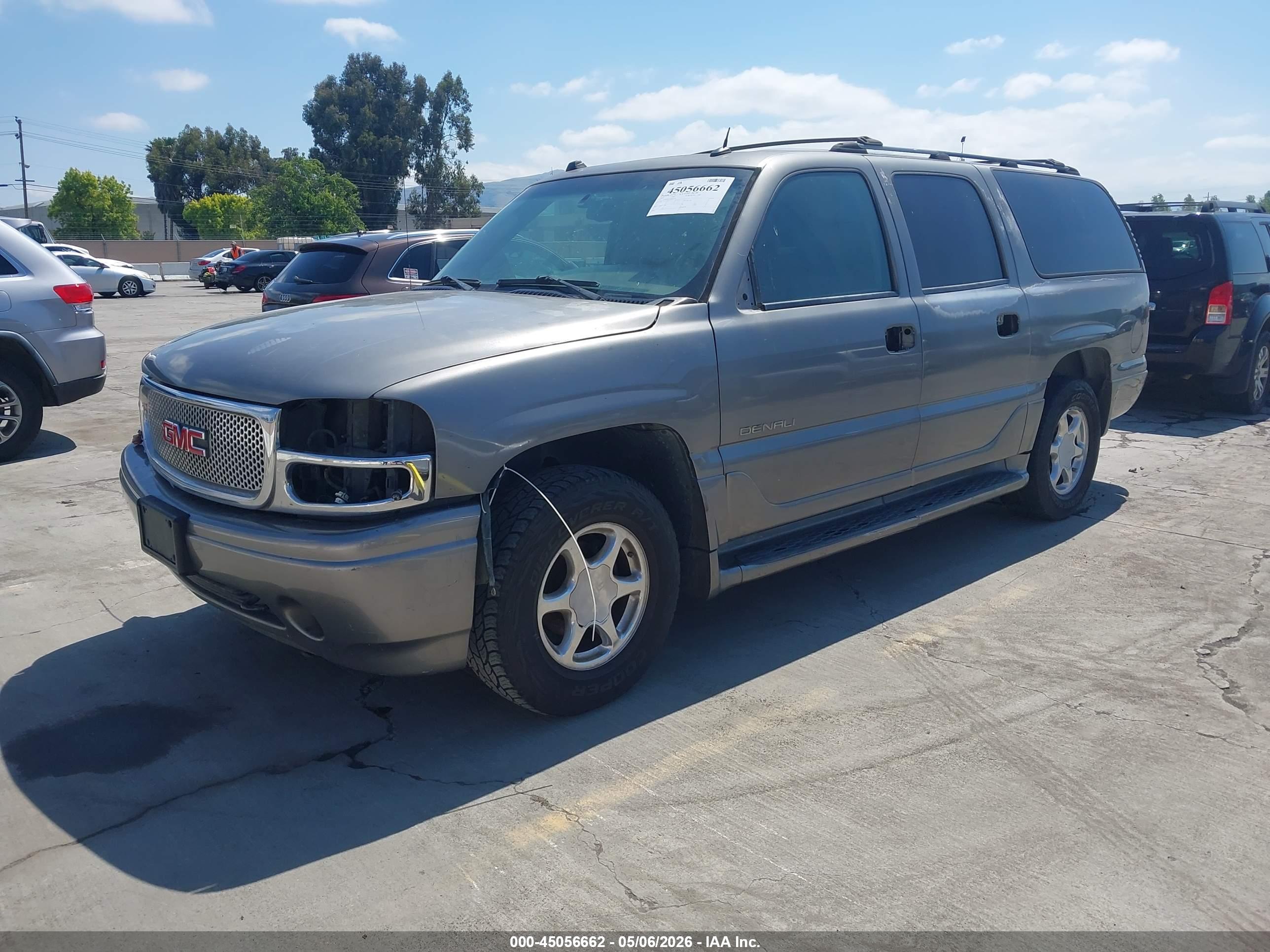 GMC YUKON image 2