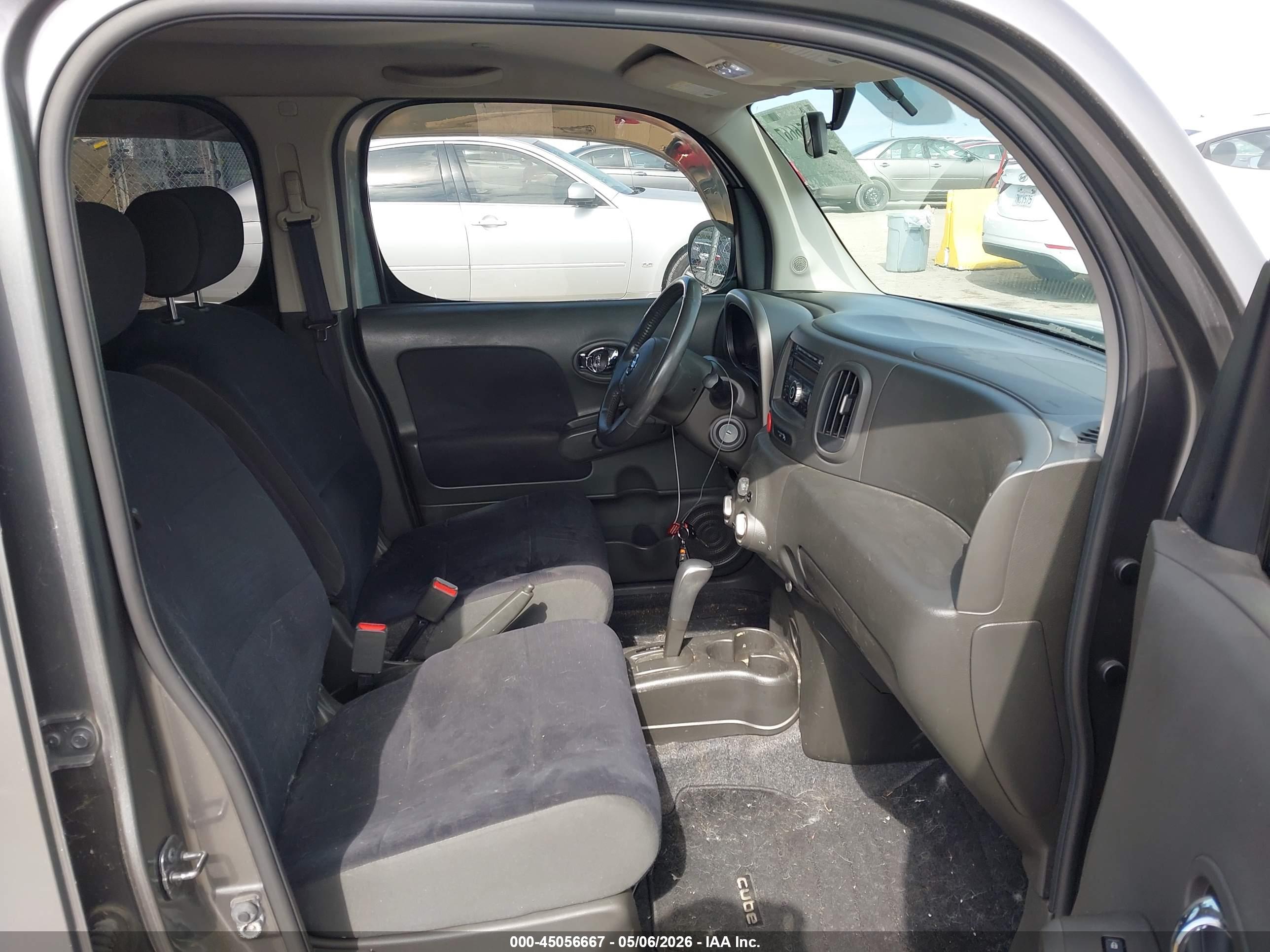 NISSAN CUBE image 5