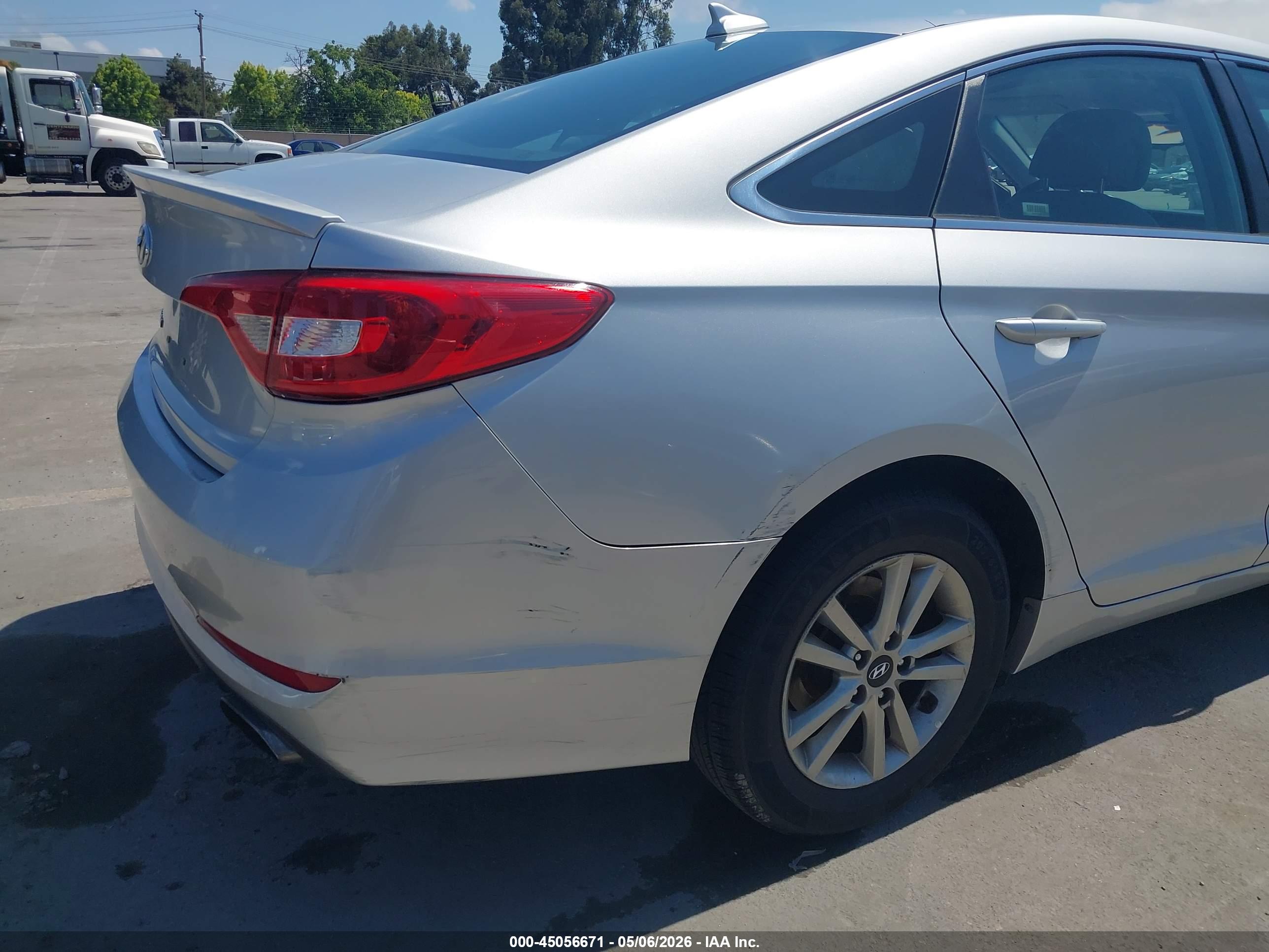 HYUNDAI SONATA image 6