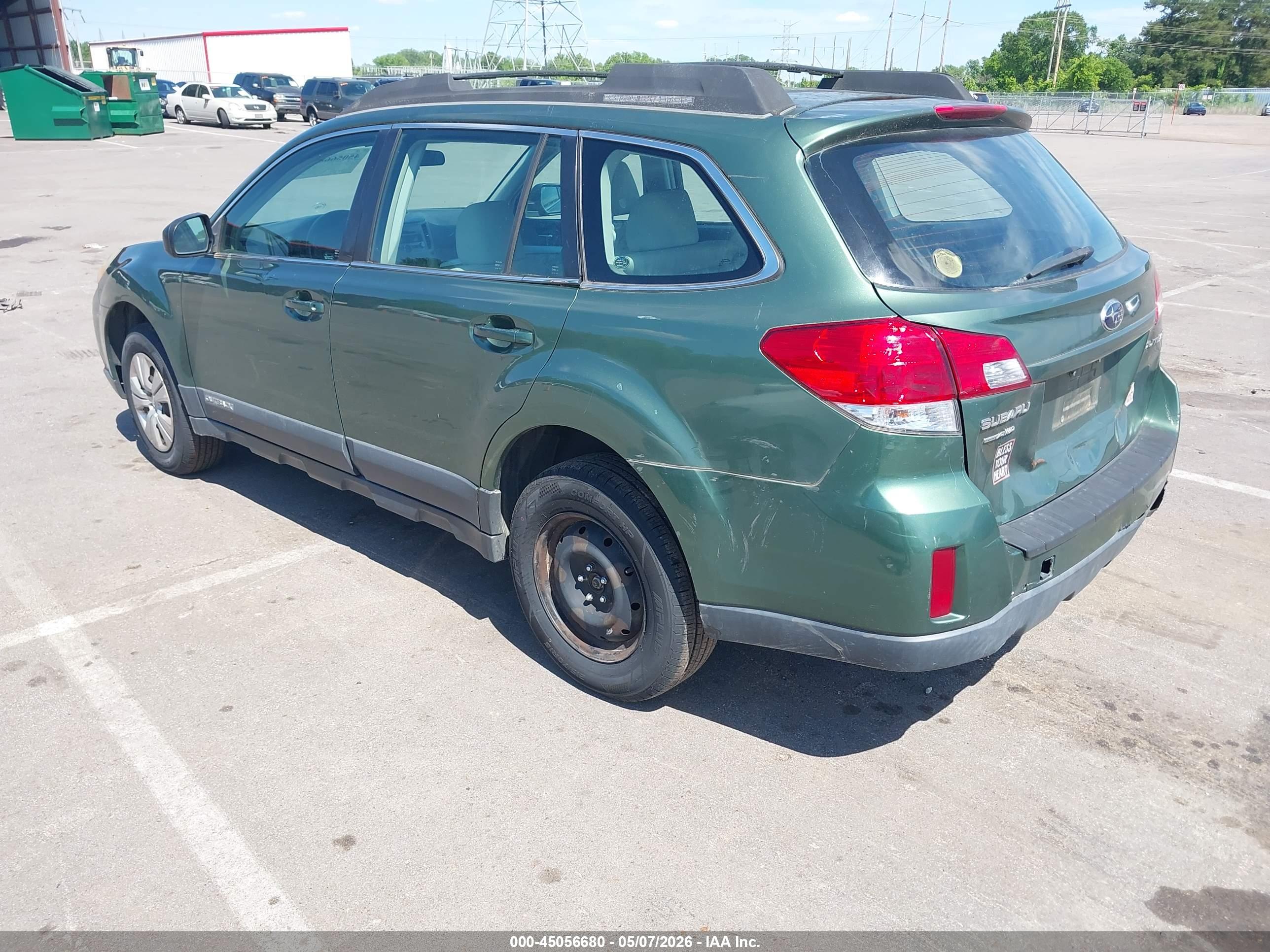 SUBARU OUTBACK image 3