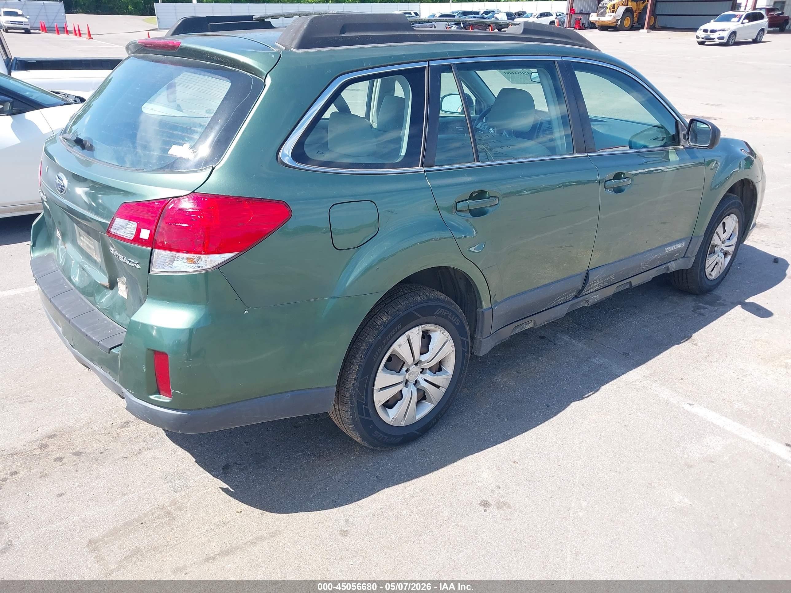 SUBARU OUTBACK image 4
