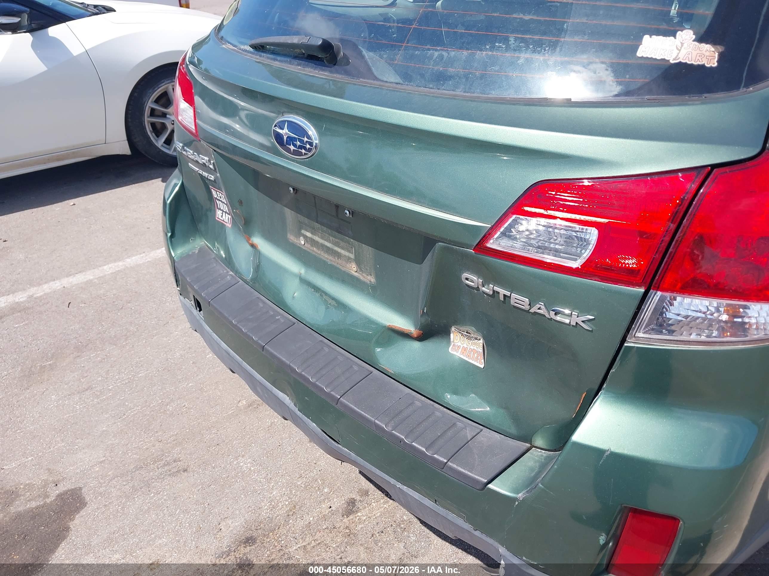 SUBARU OUTBACK image 6