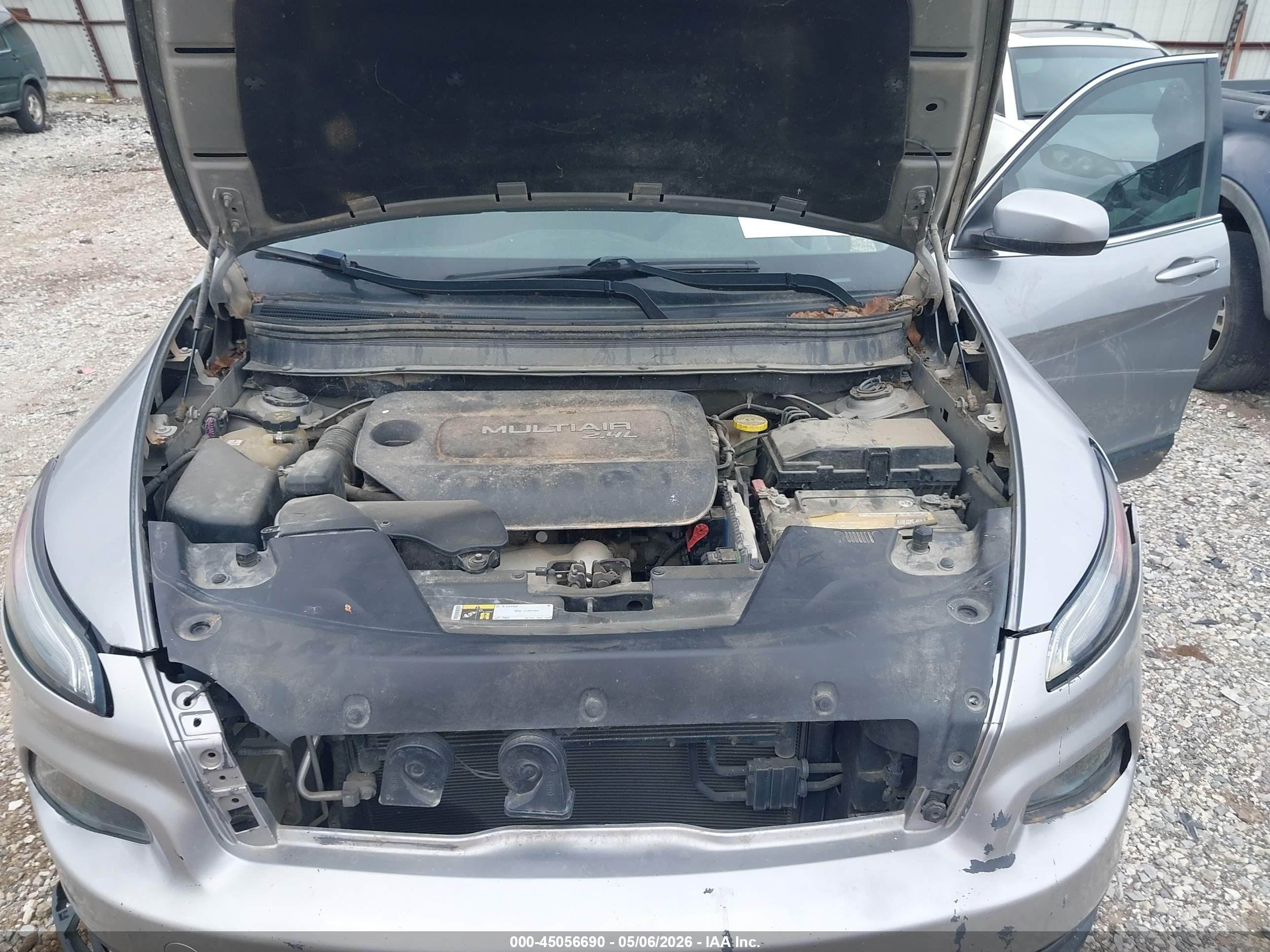 JEEP CHEROKEE image 10