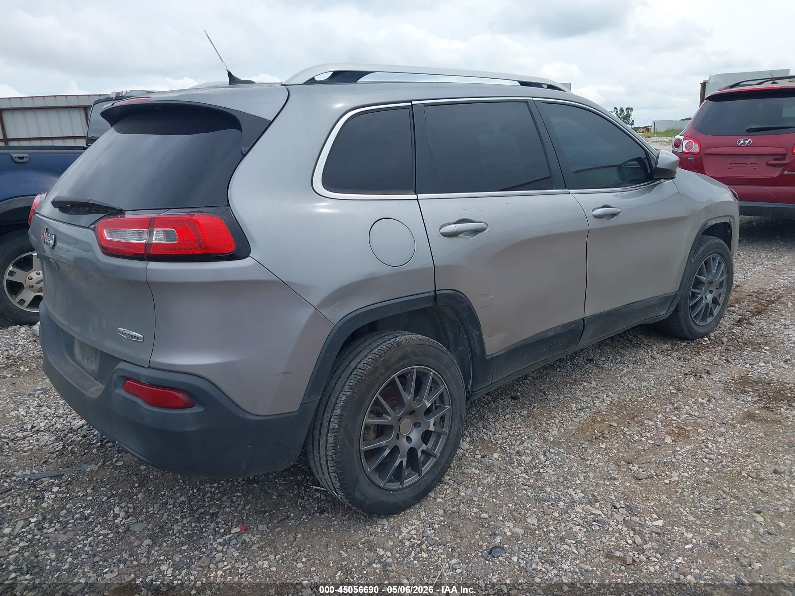 JEEP CHEROKEE image 4