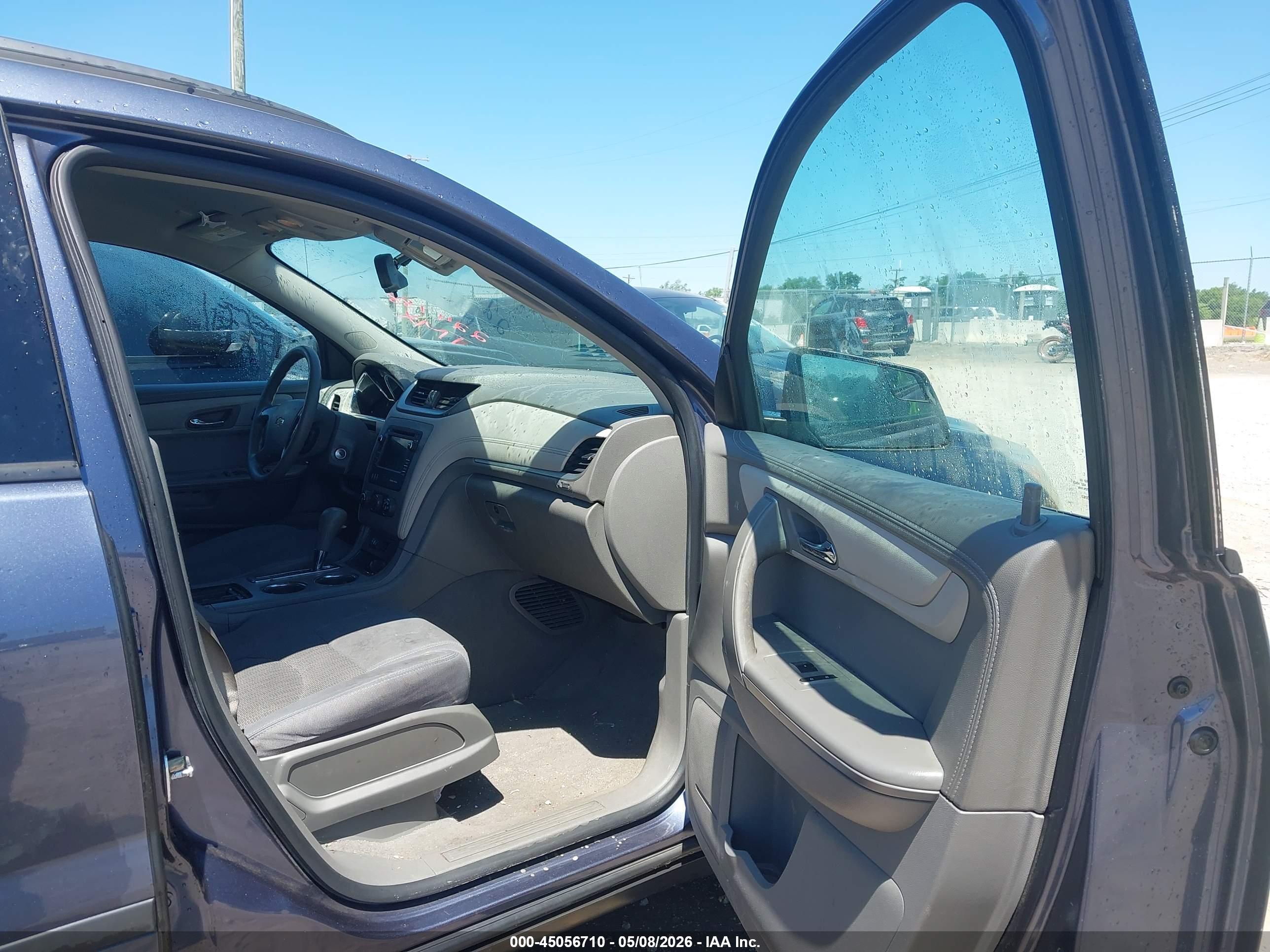CHEVROLET TRAVERSE image 5