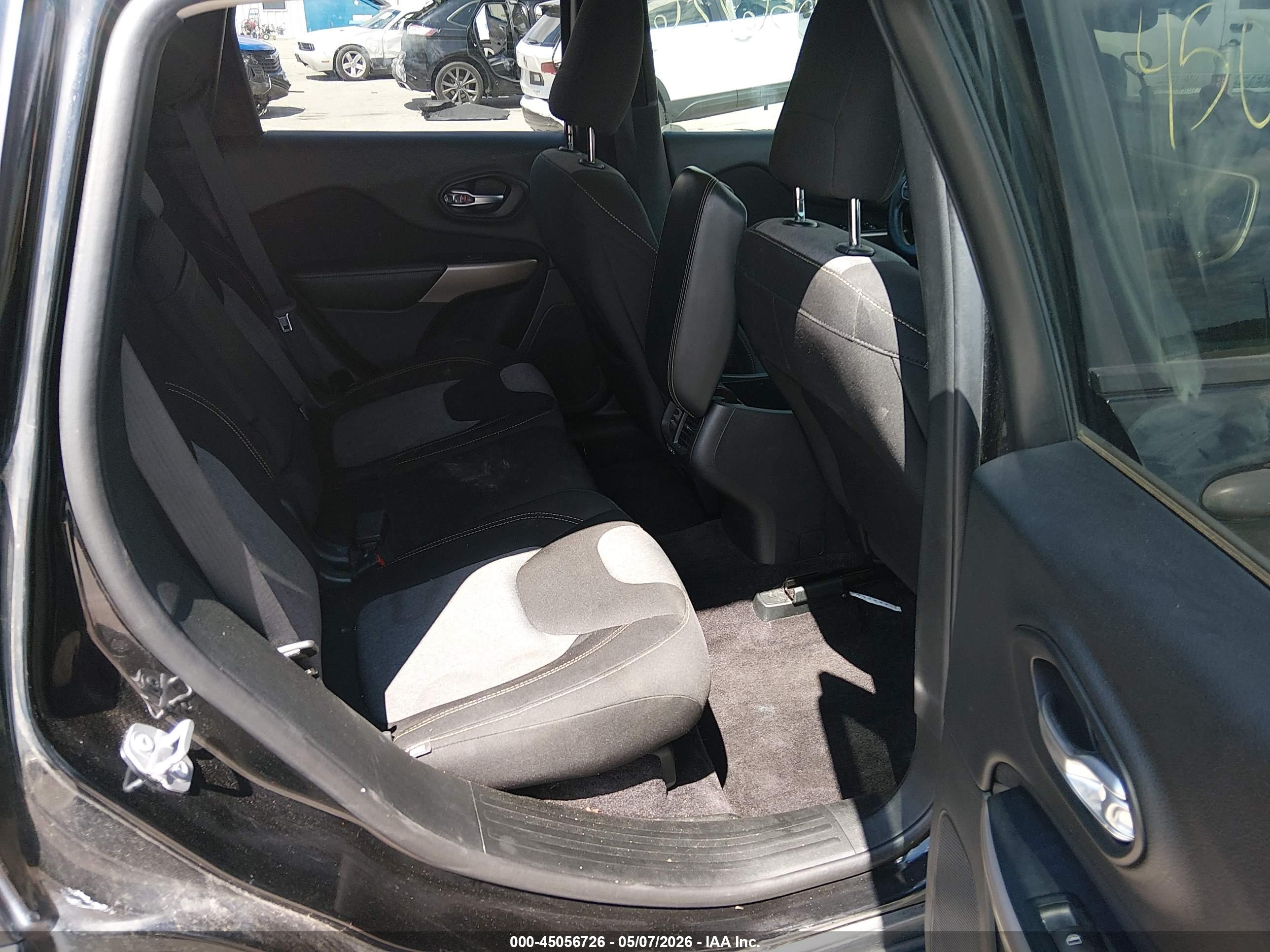 JEEP CHEROKEE image 8