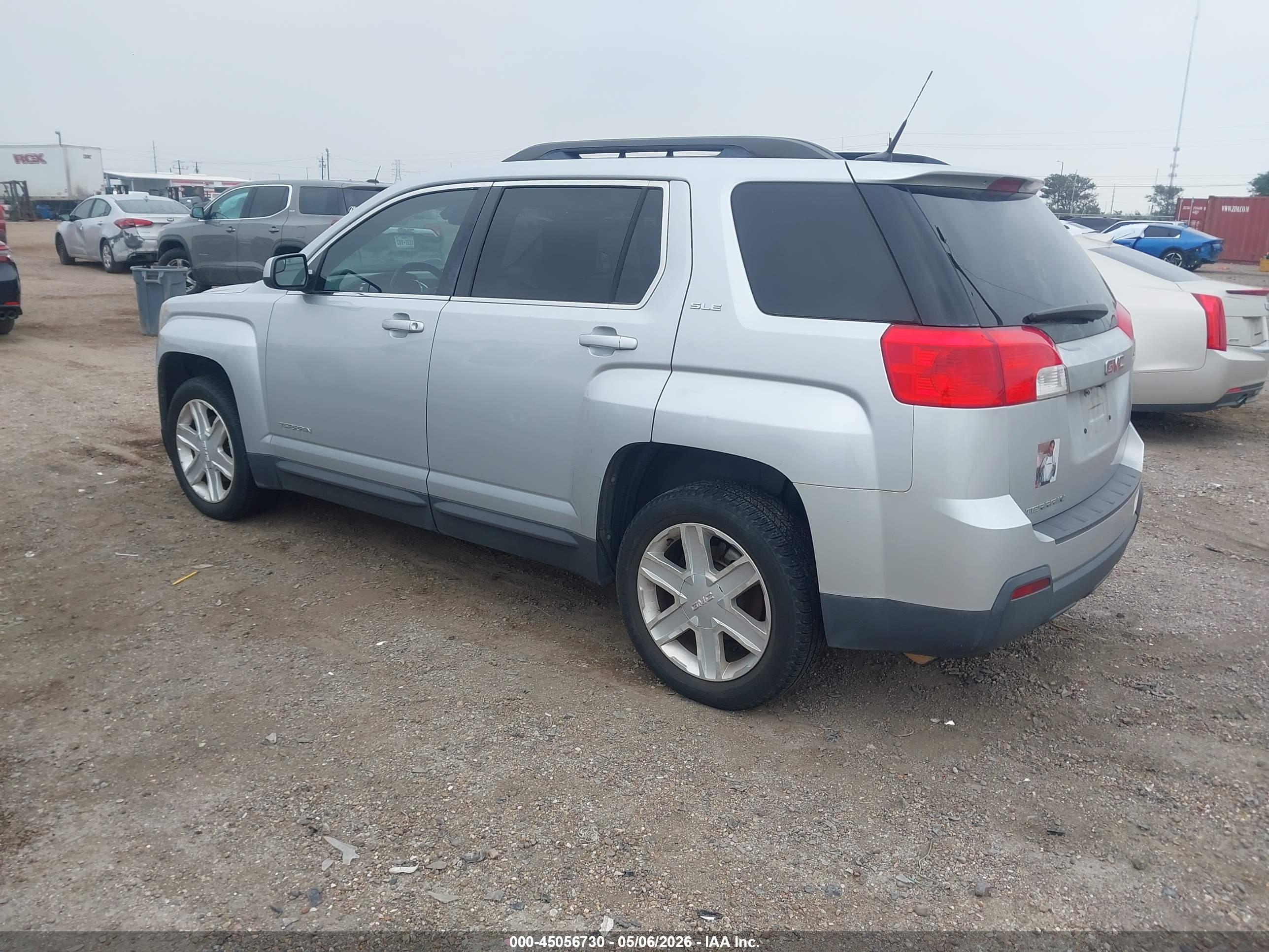 GMC TERRAIN image 3