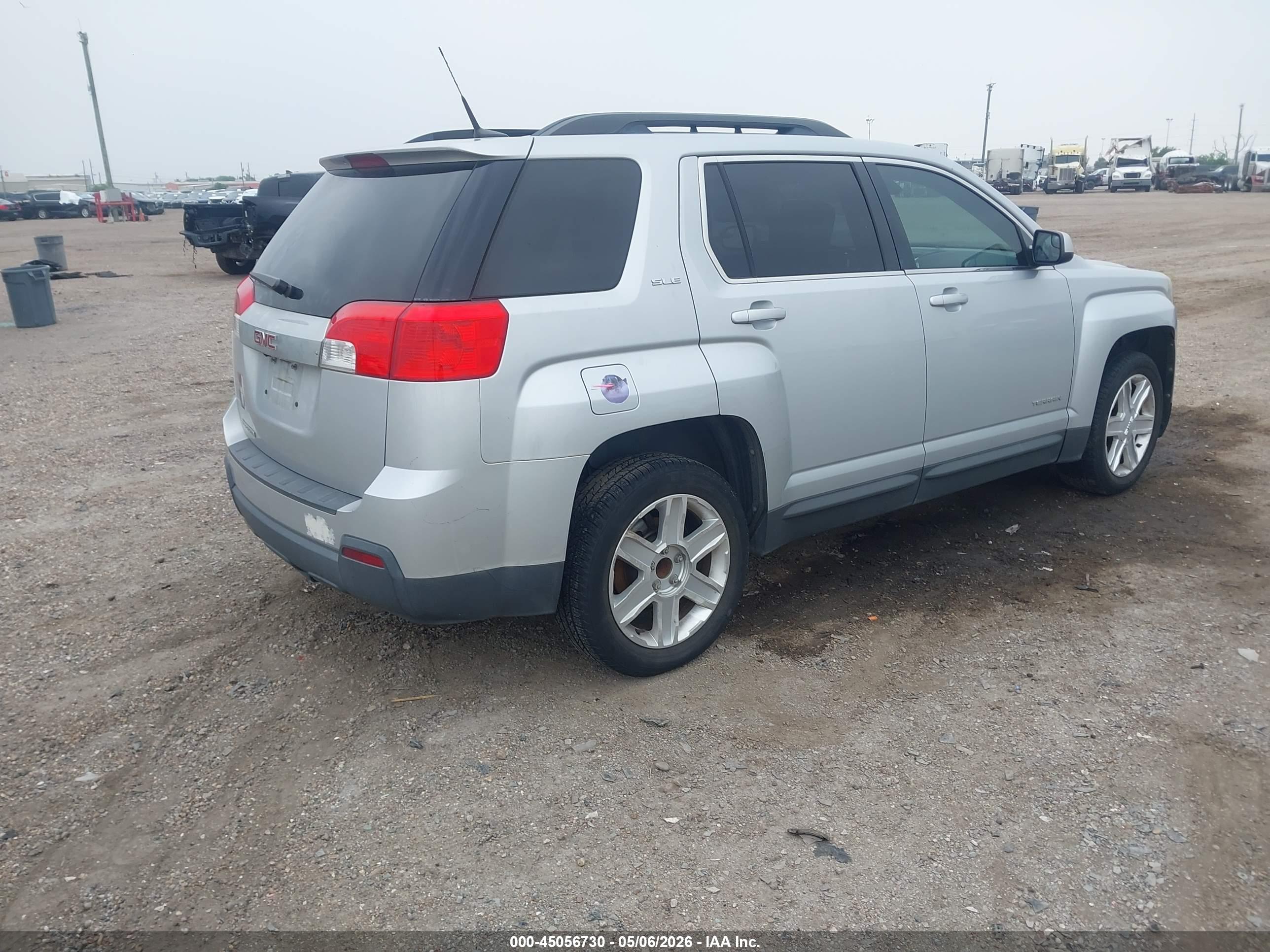 GMC TERRAIN image 4