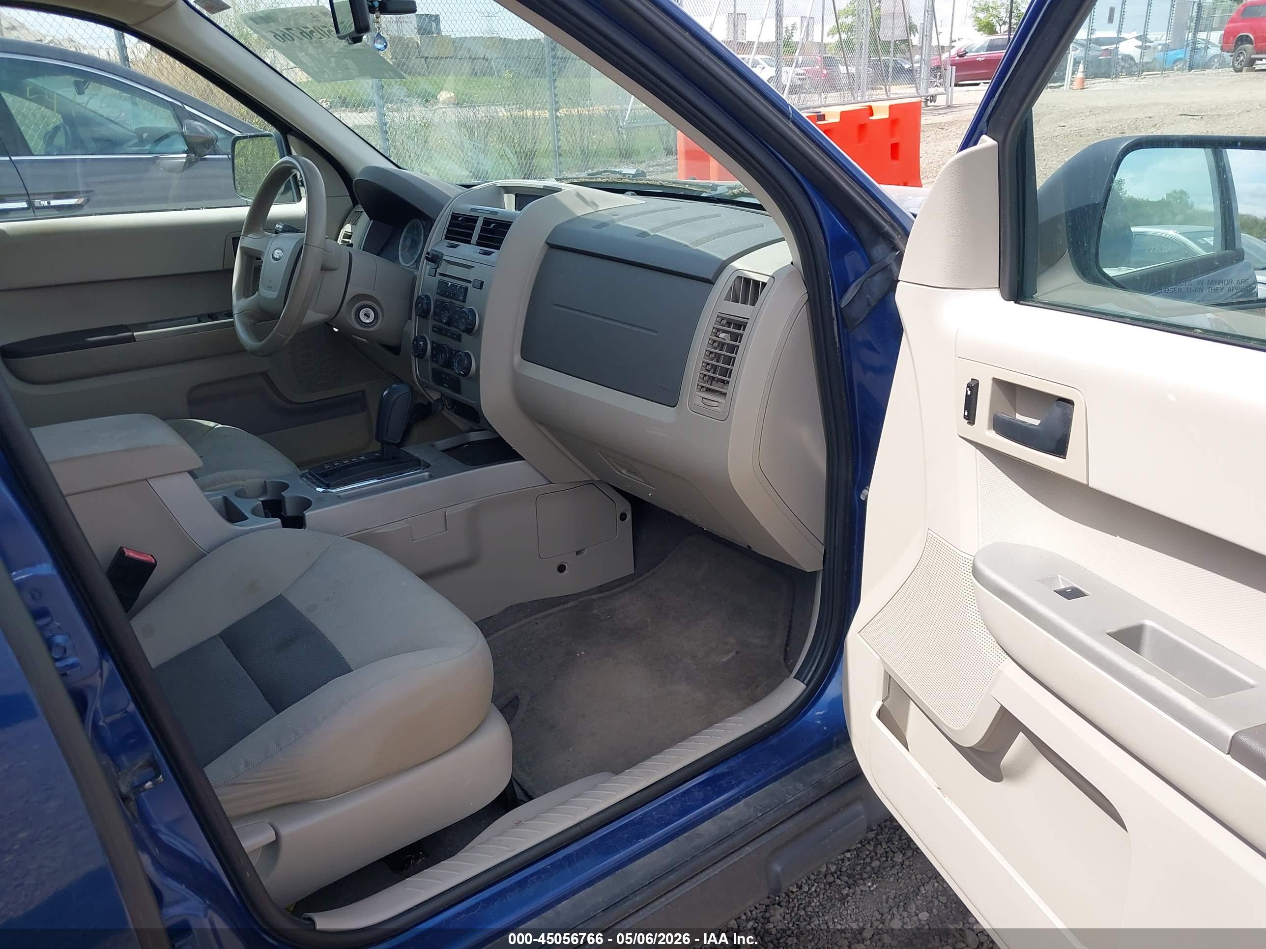 FORD ESCAPE image 5