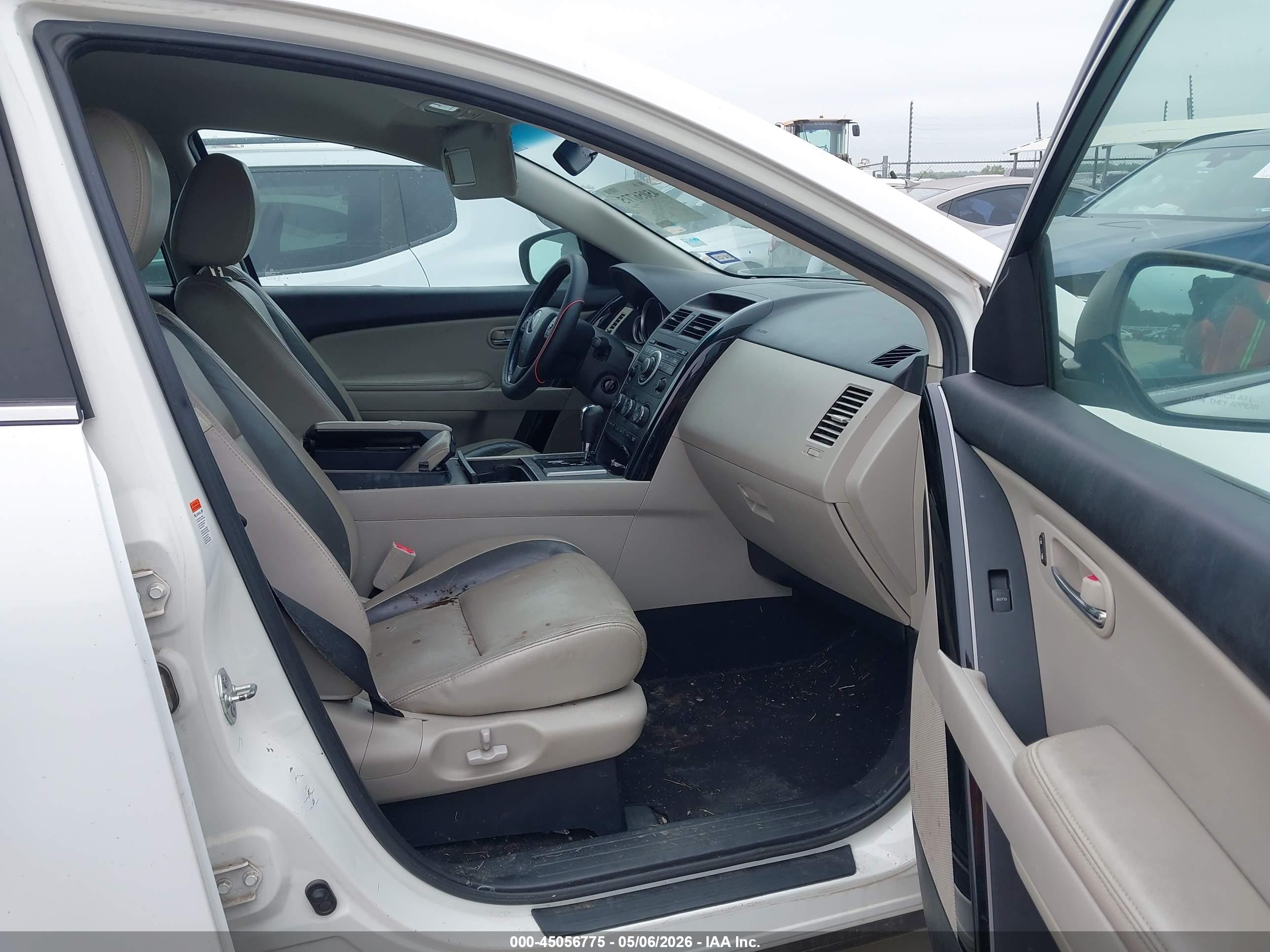 MAZDA CX-9 image 5