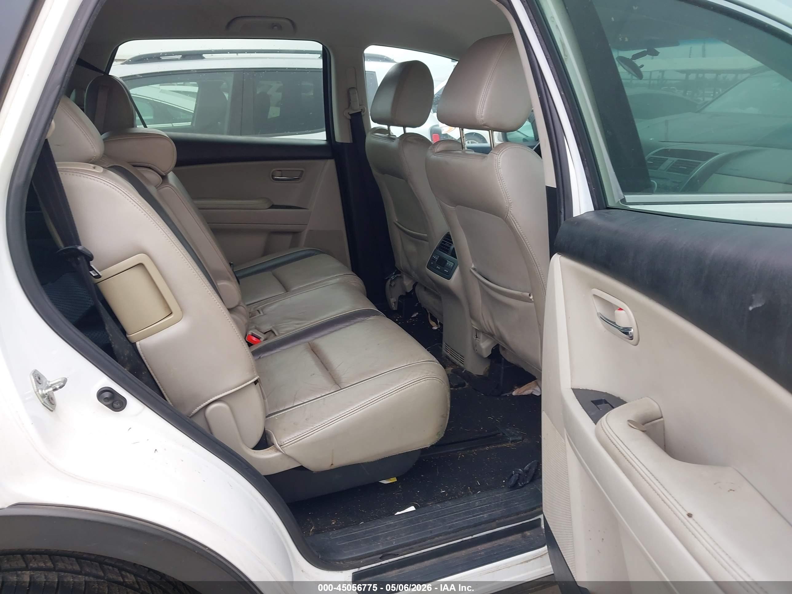 MAZDA CX-9 image 8