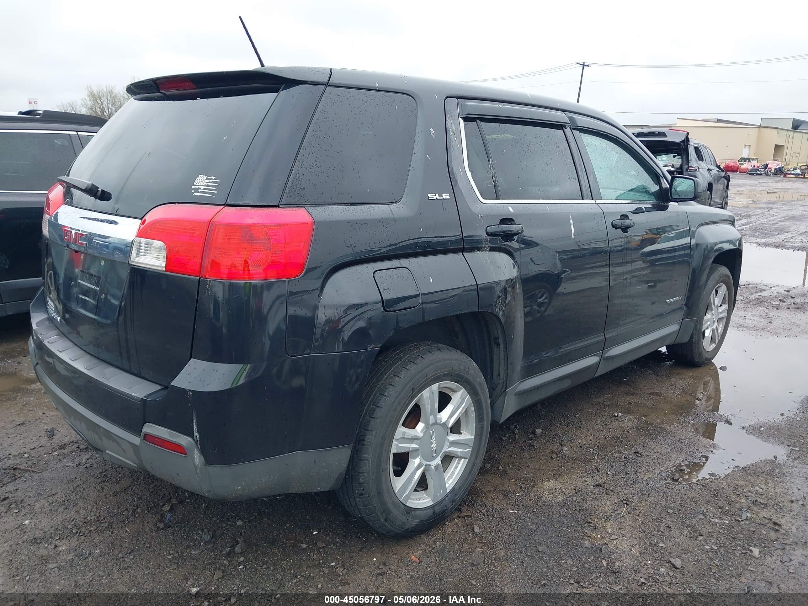 GMC TERRAIN image 4