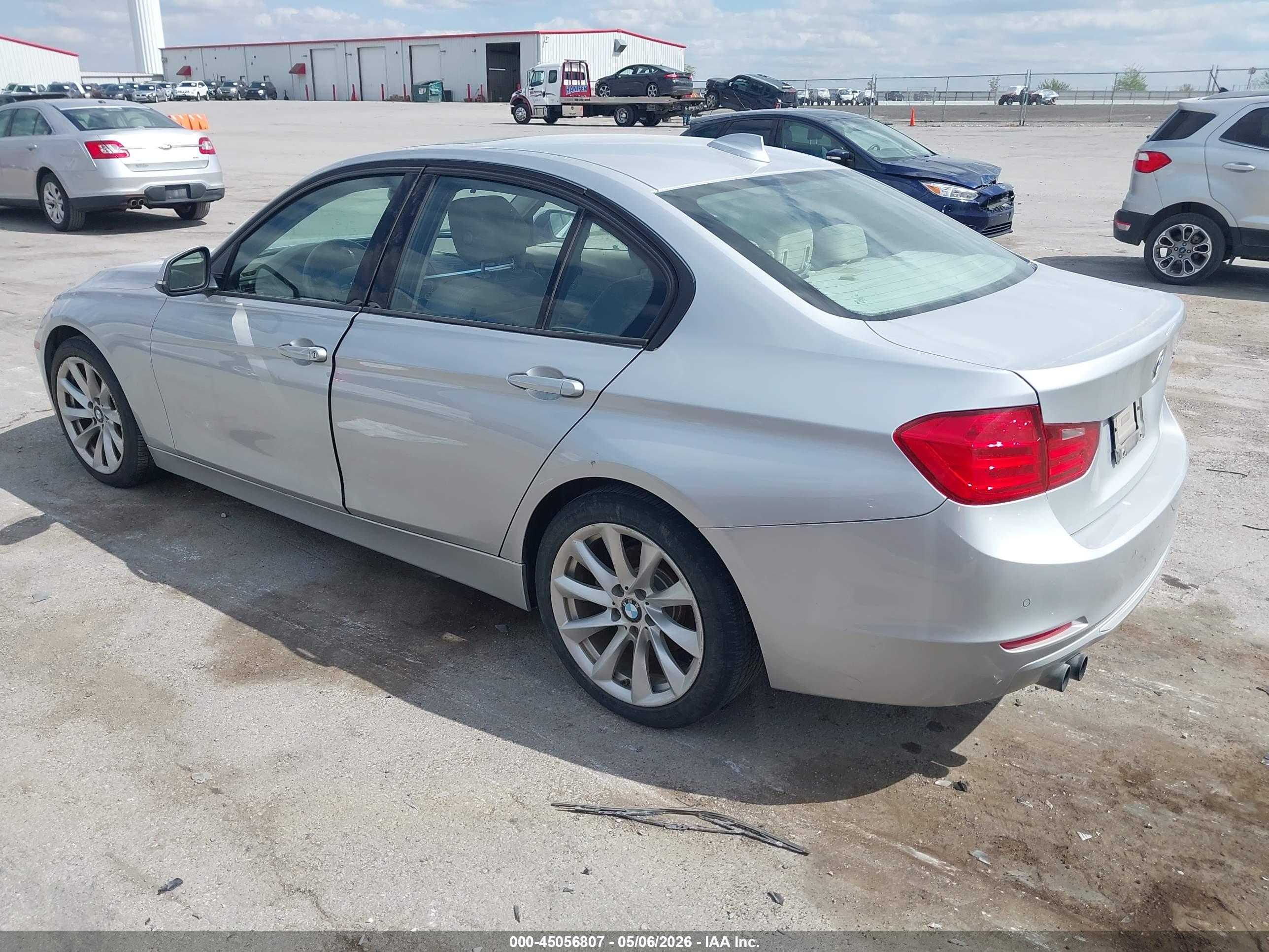 BMW 328I image 3