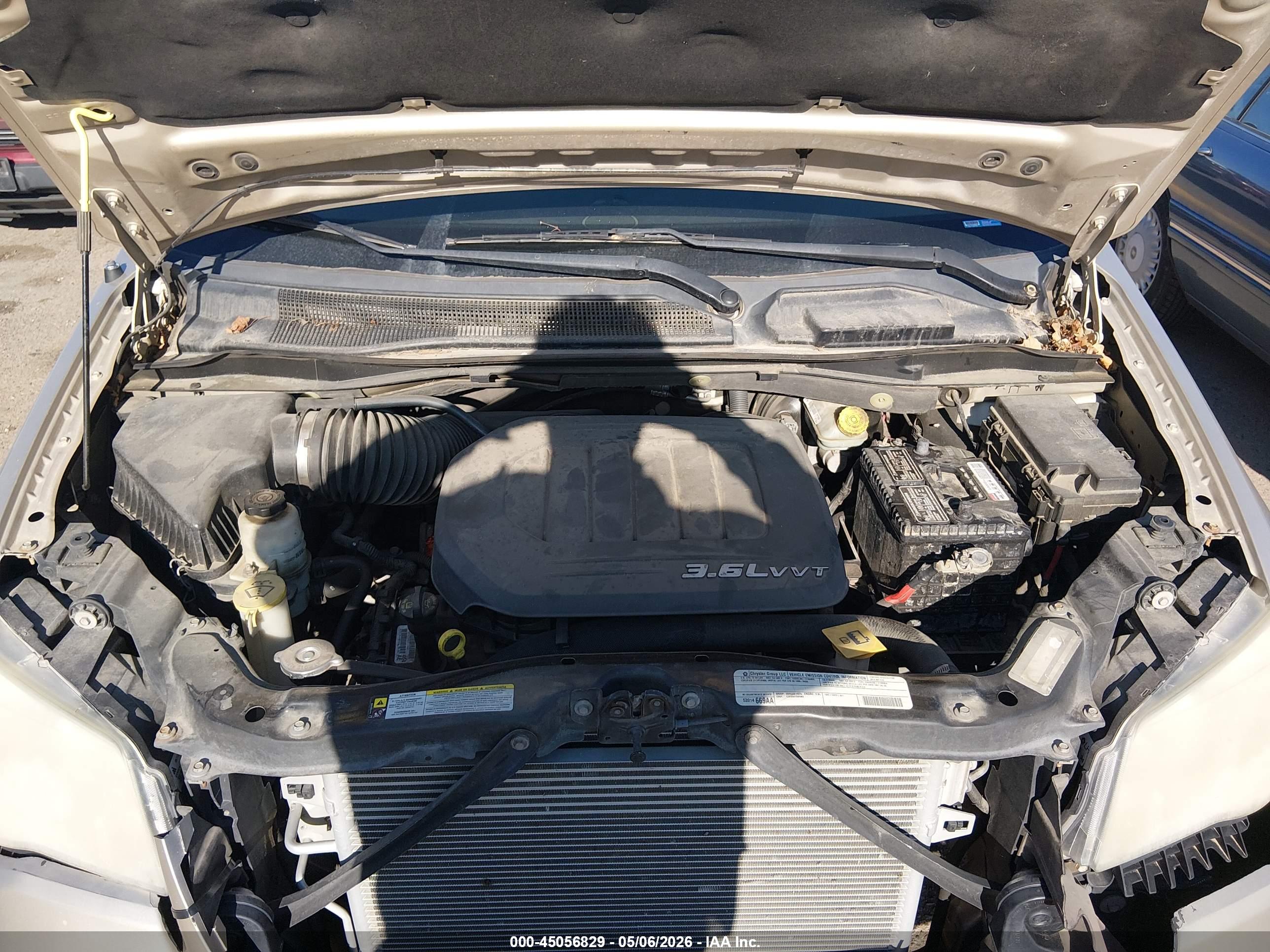 CHRYSLER TOWN image 10