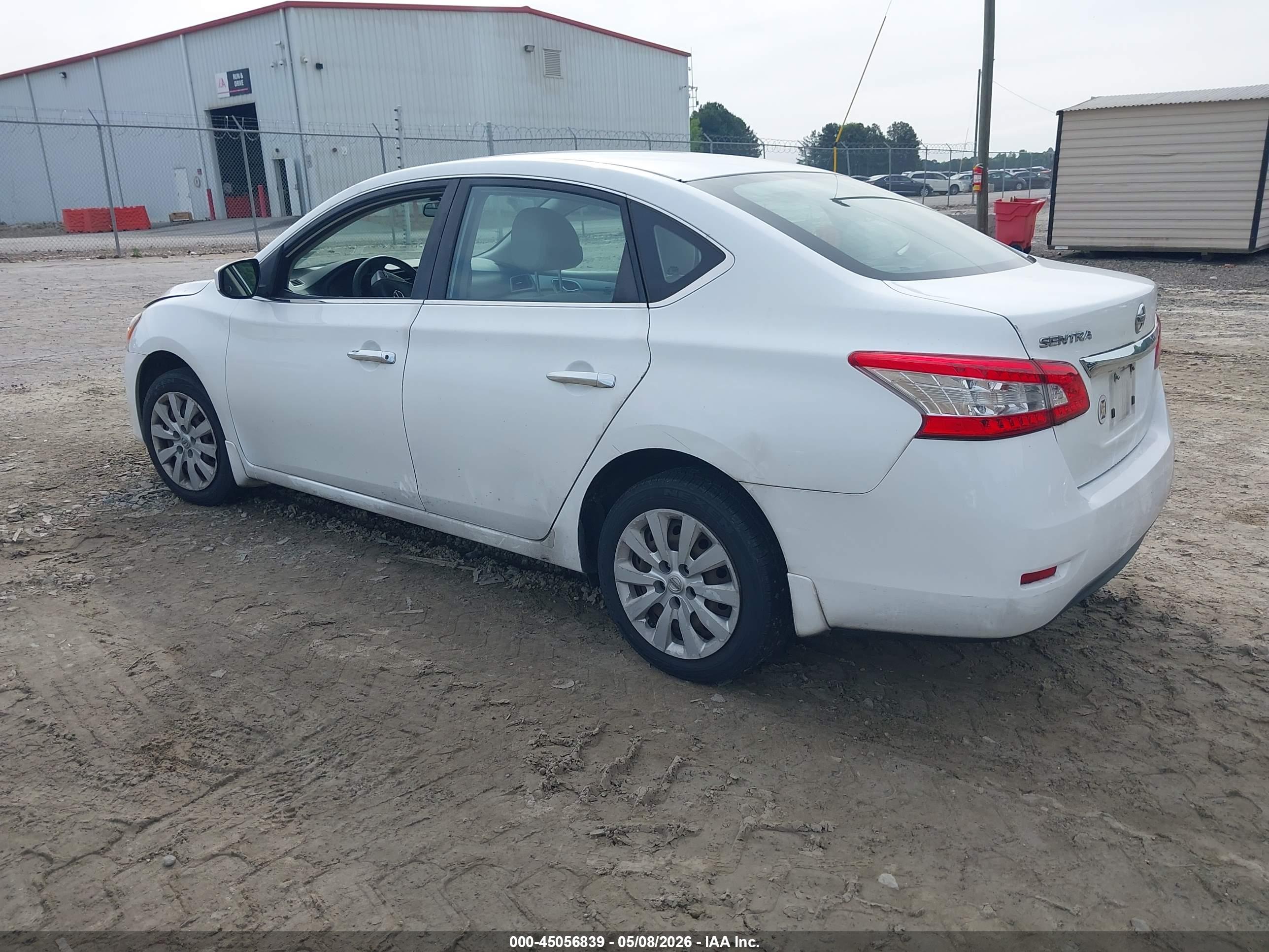 NISSAN SENTRA image 3