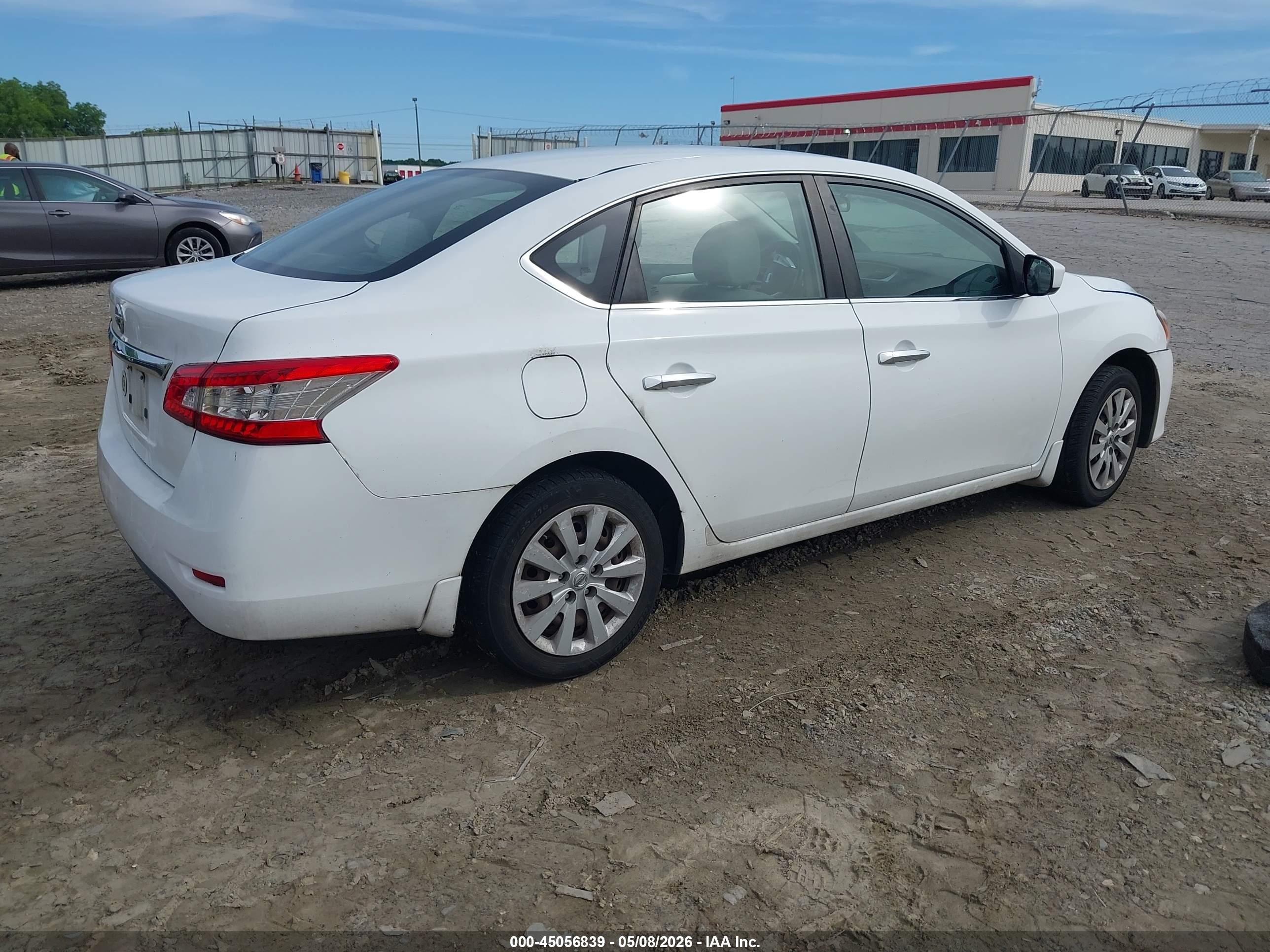 NISSAN SENTRA image 4