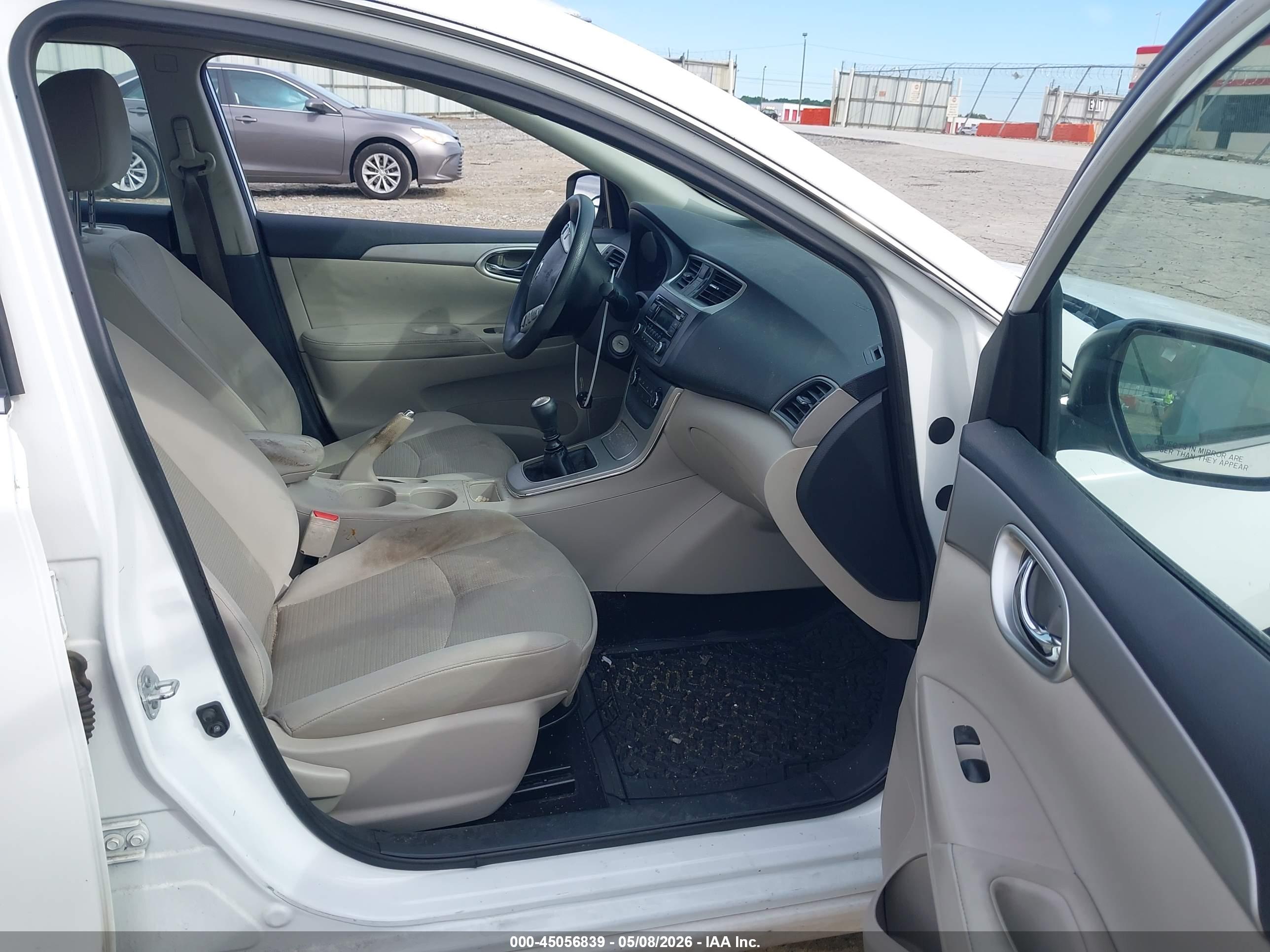 NISSAN SENTRA image 5