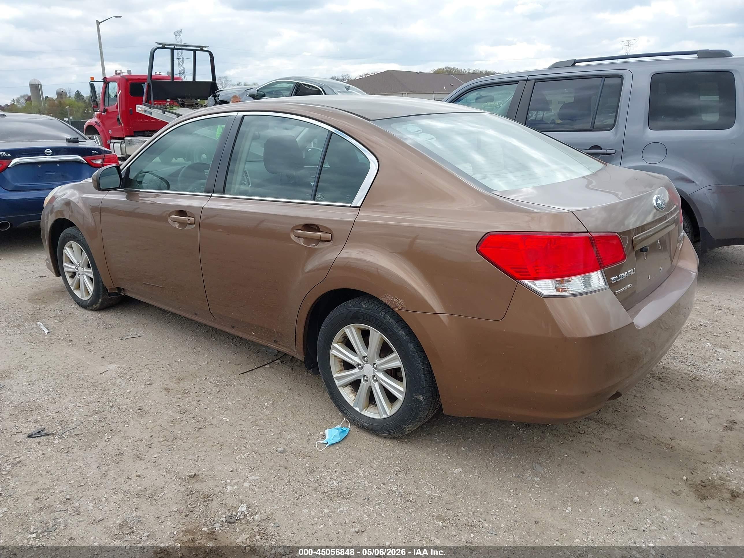 SUBARU LEGACY image 3