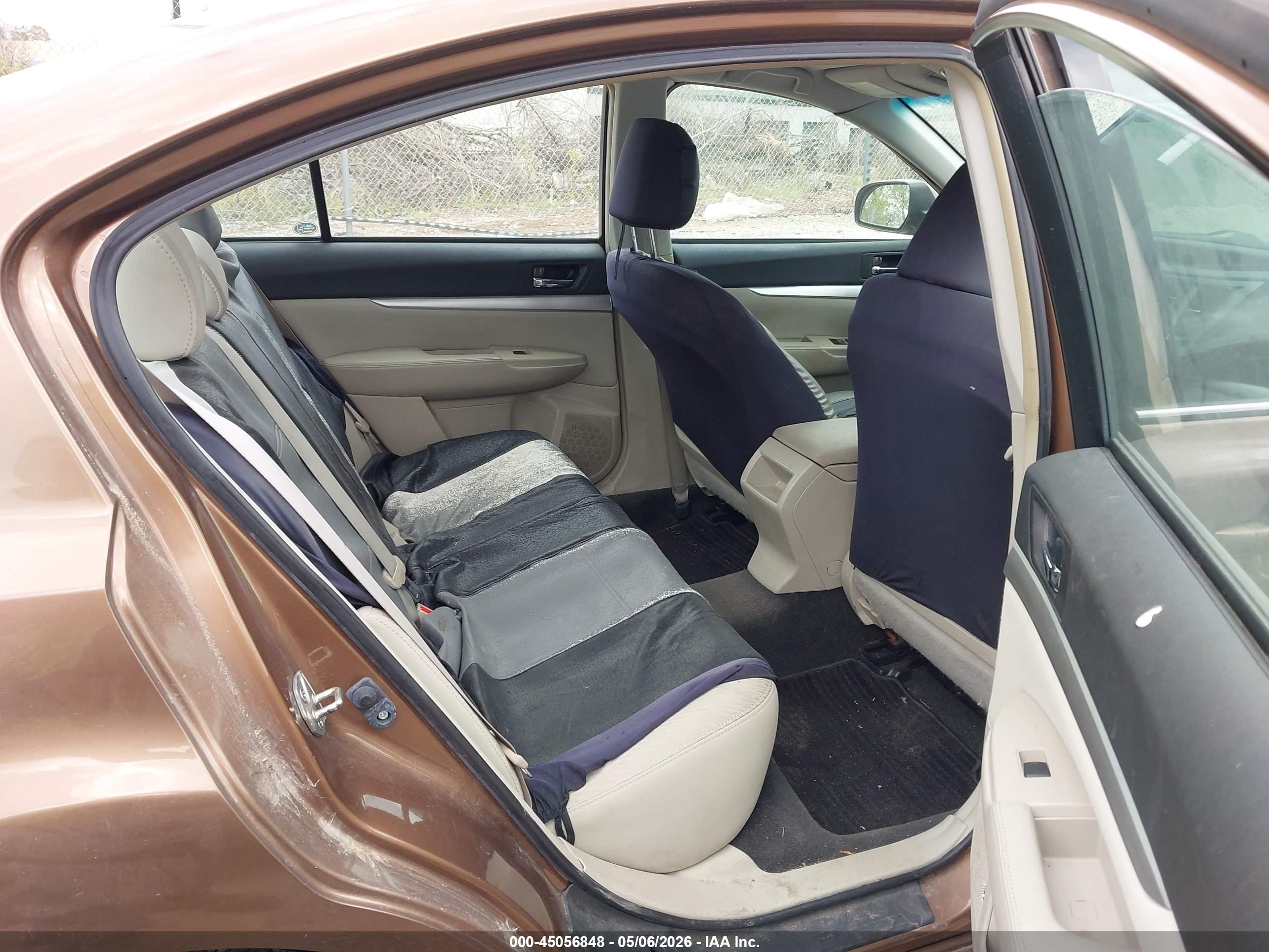 SUBARU LEGACY image 8