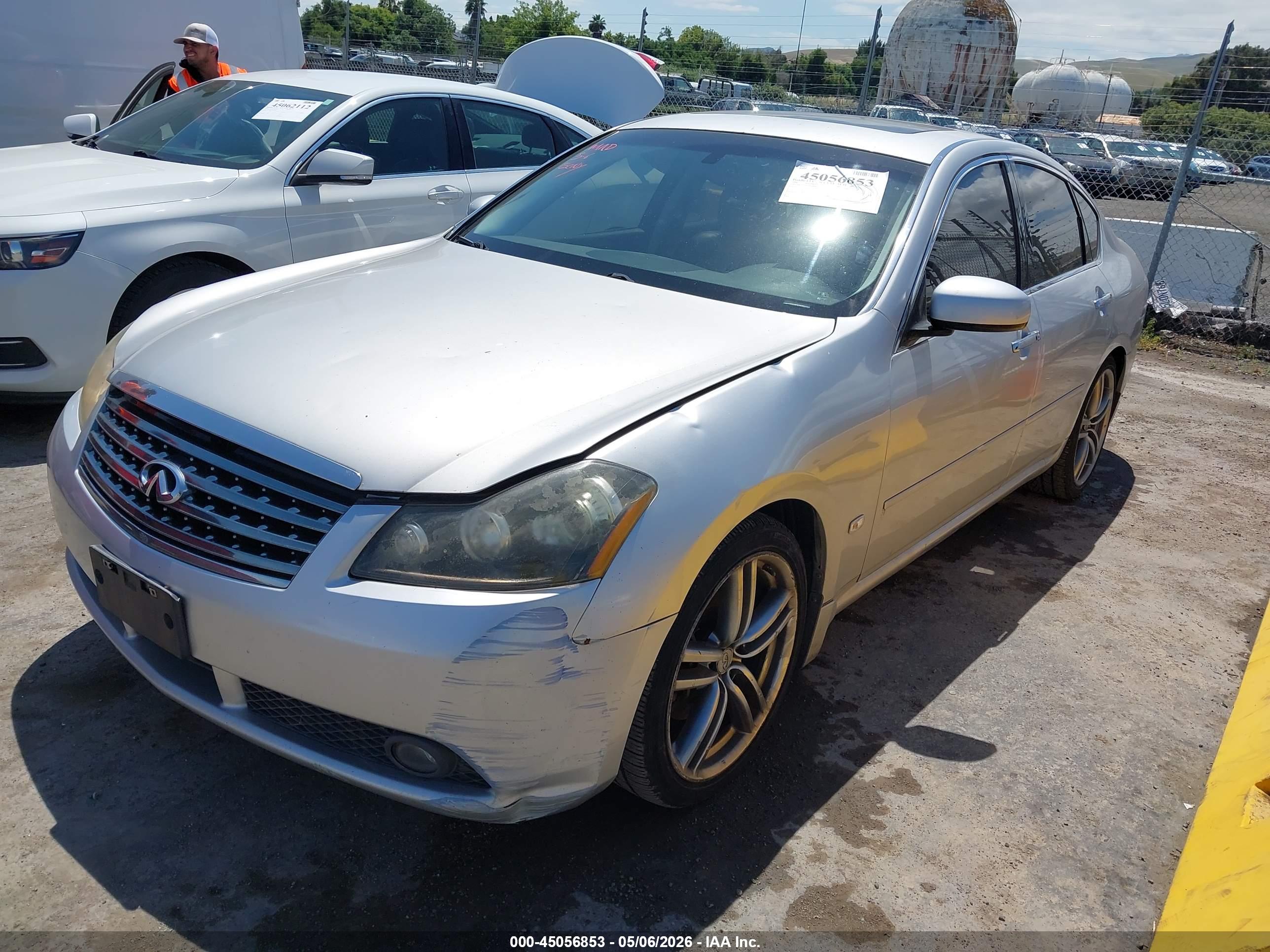 INFINITI M35 image 2