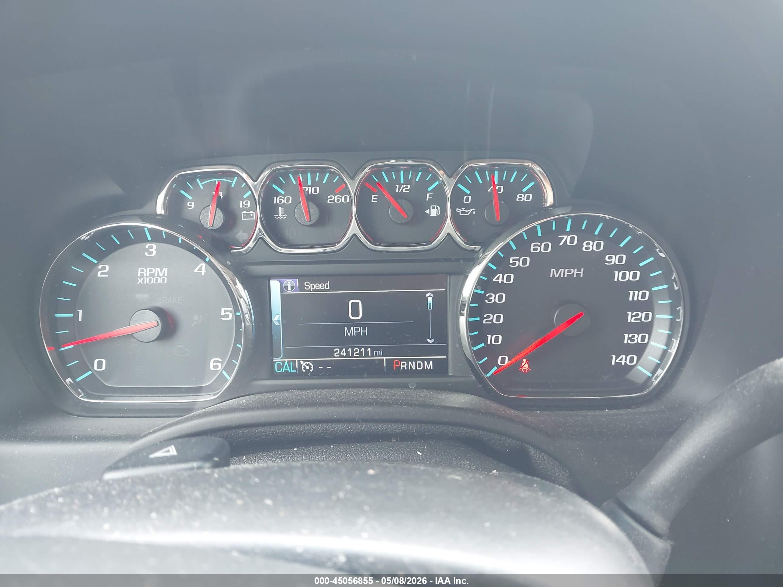 CHEVROLET SUBURBAN image 7