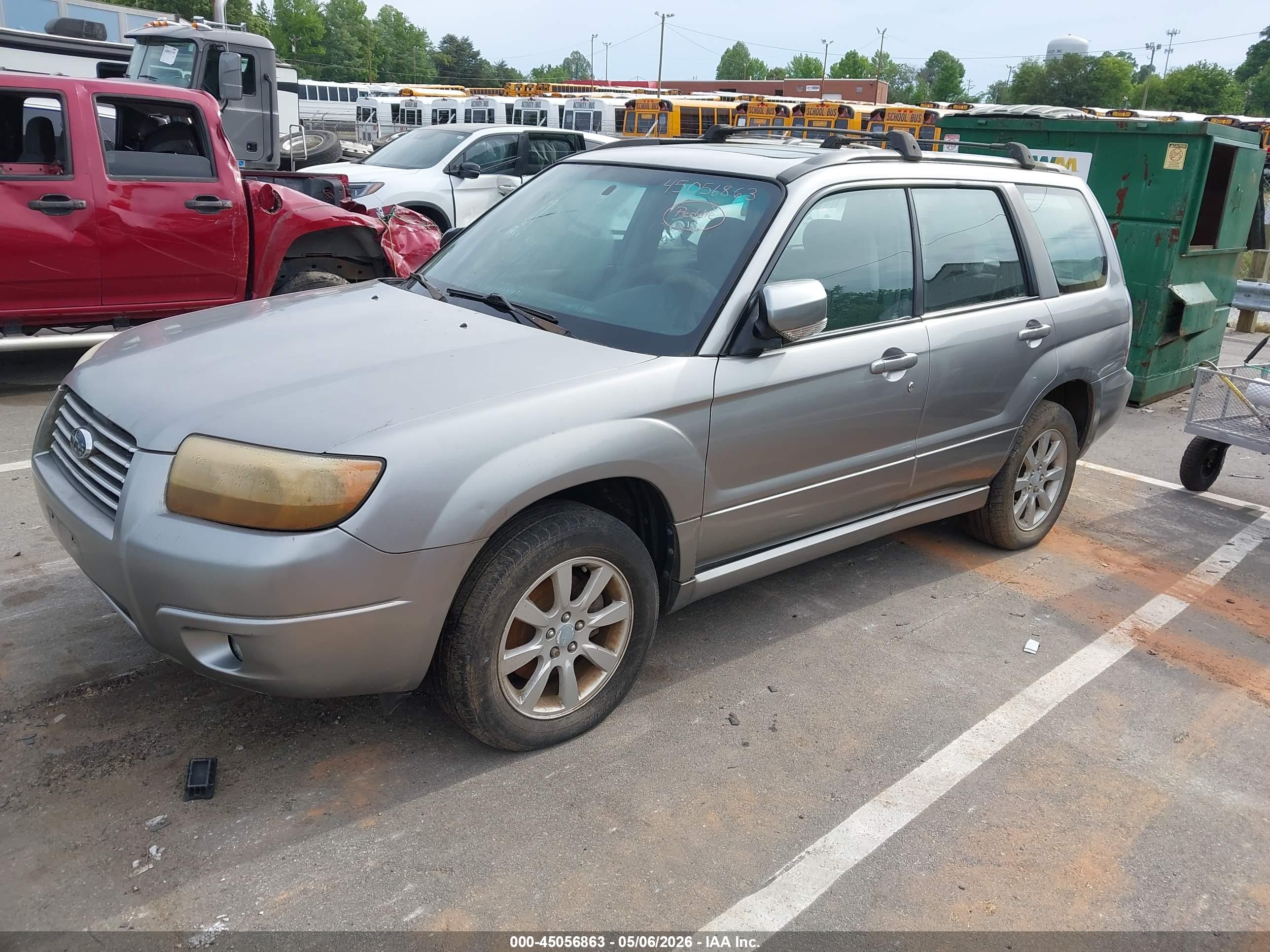 SUBARU FORESTER image 2