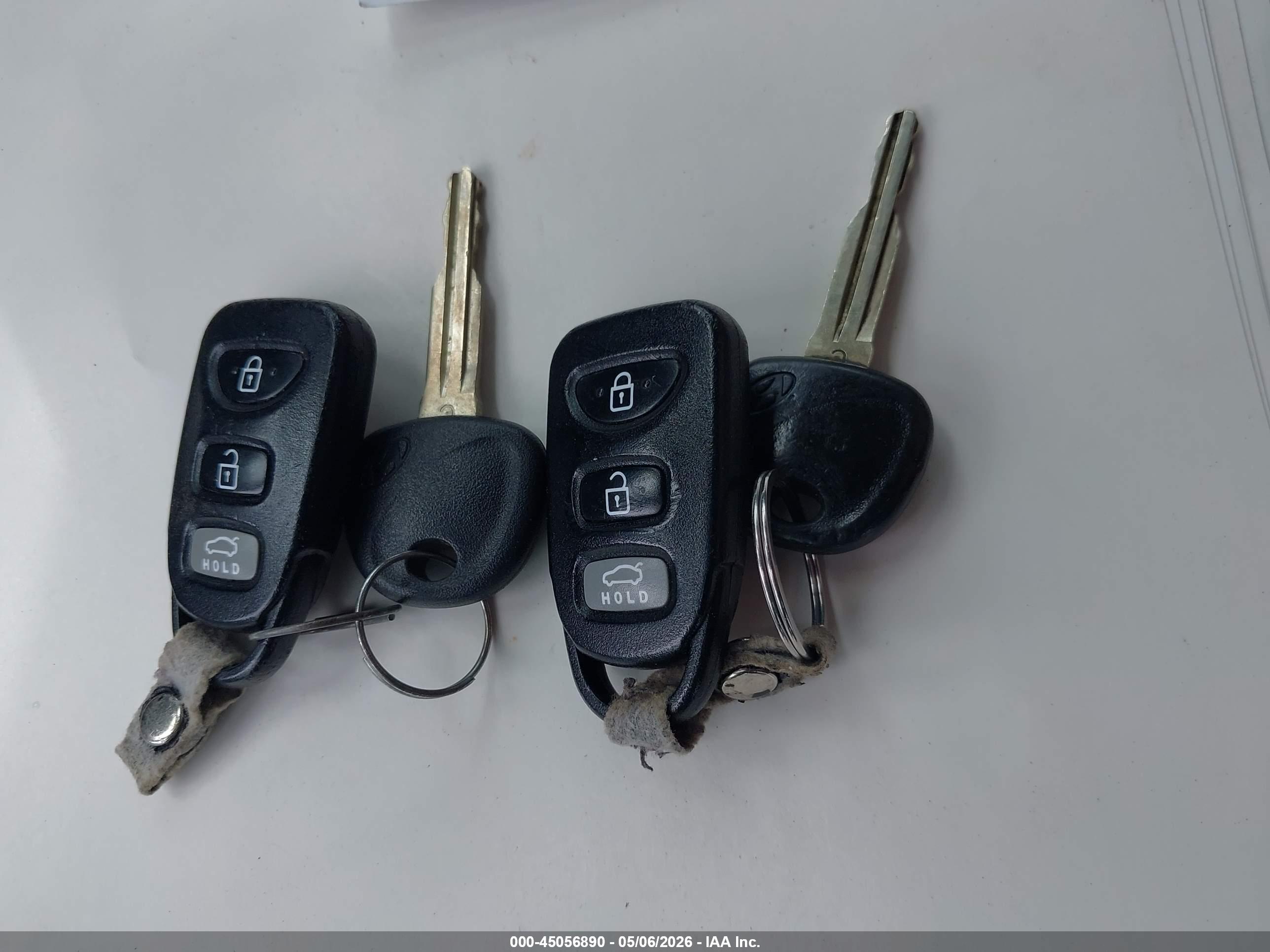 HYUNDAI ELANTRA image 11