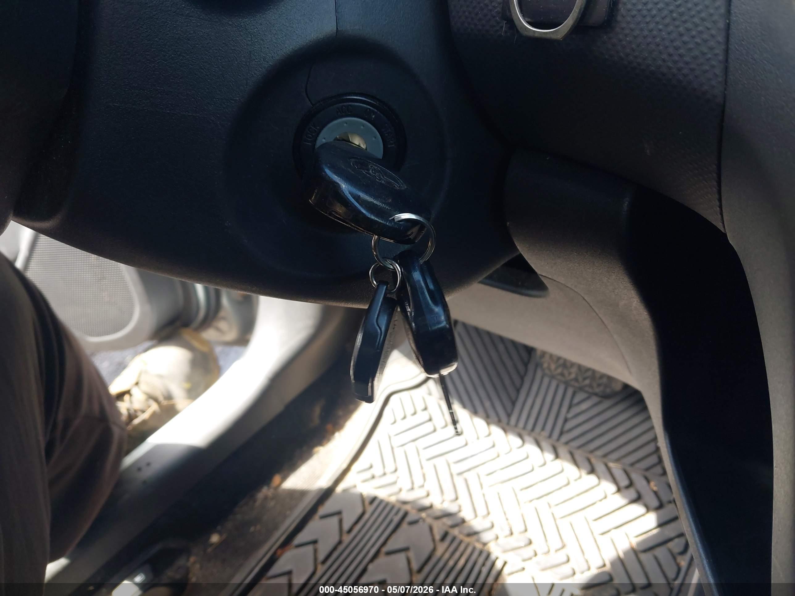 TOYOTA YARIS image 11