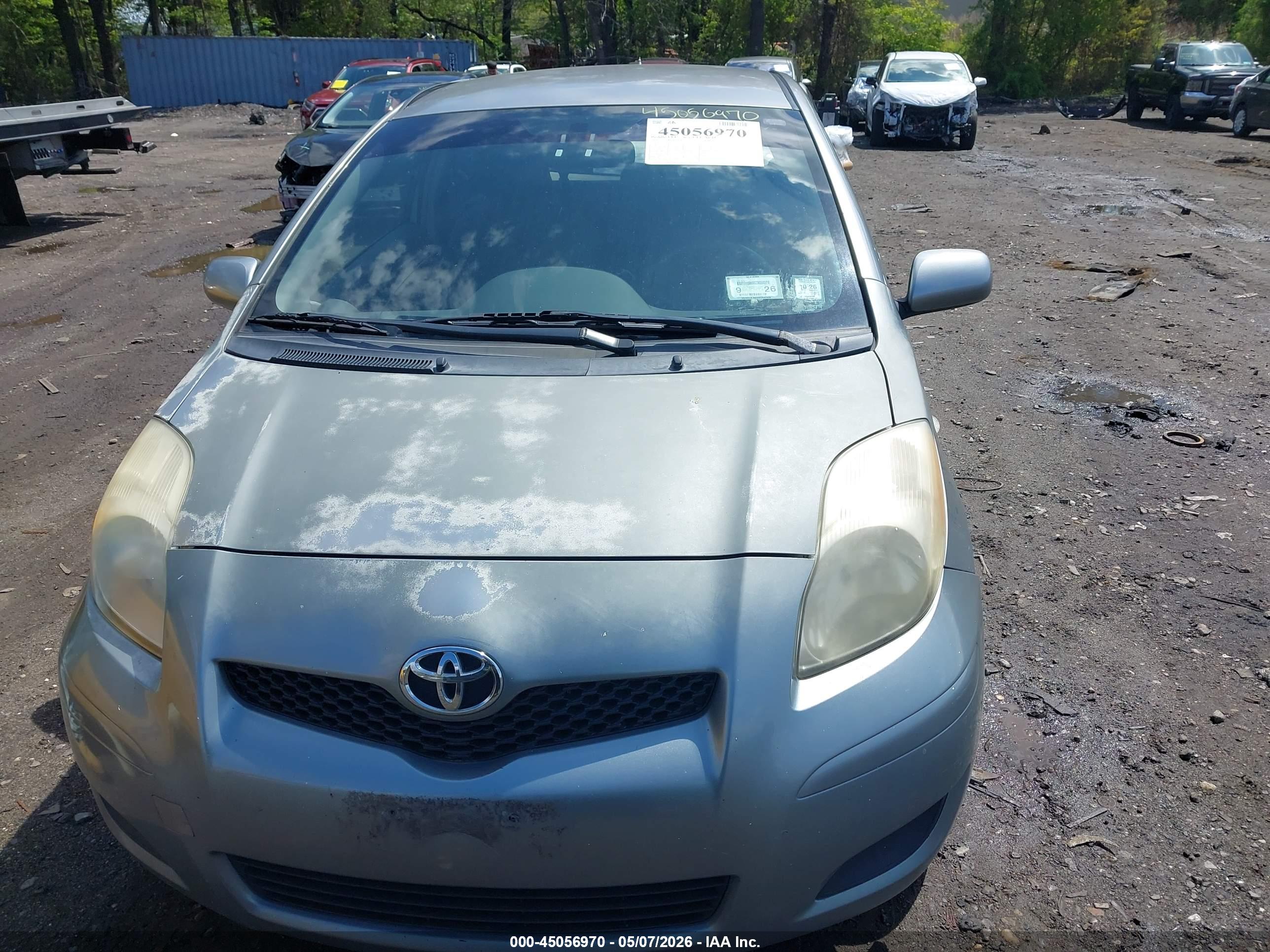 TOYOTA YARIS image 6