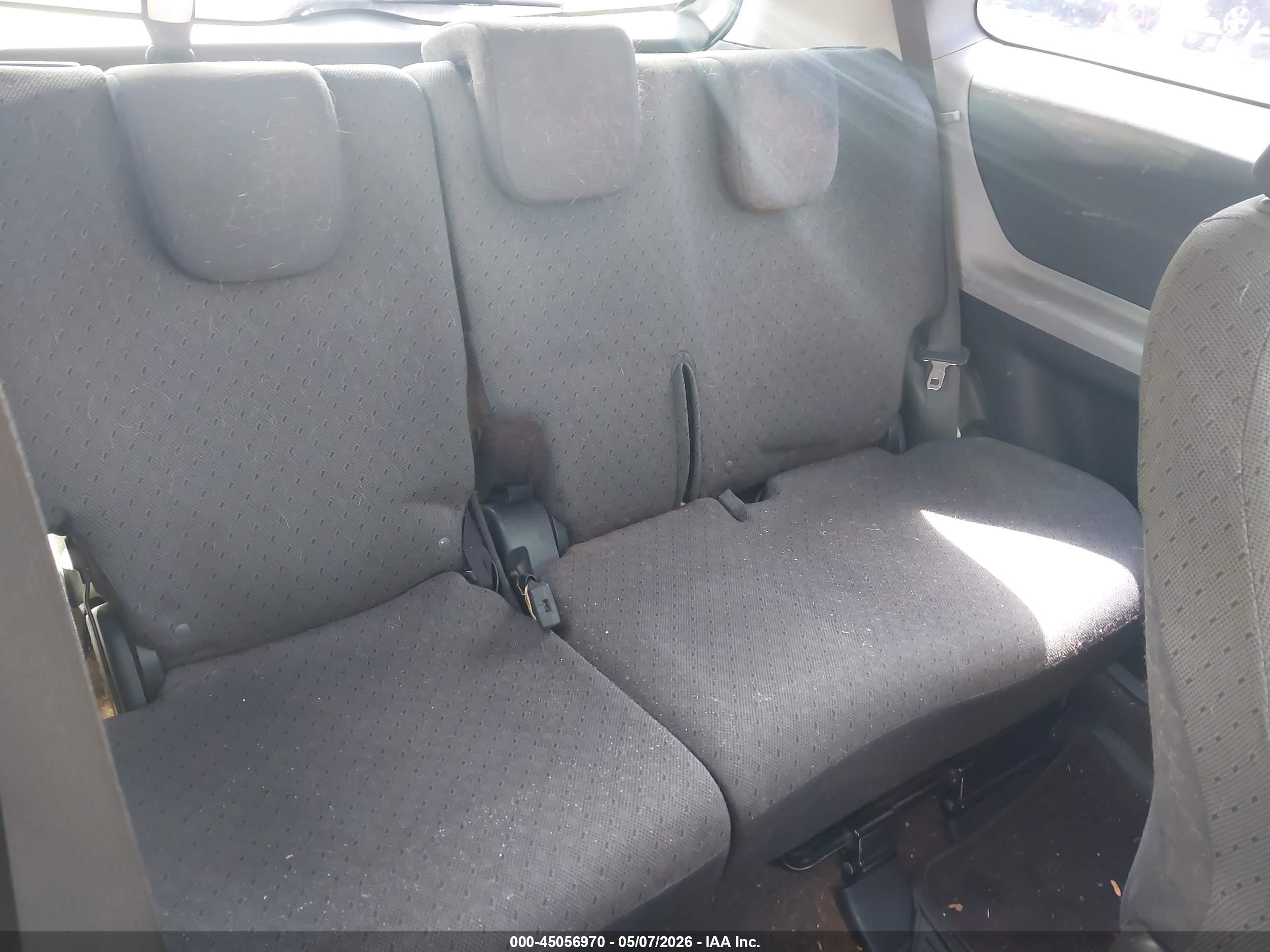 TOYOTA YARIS image 8