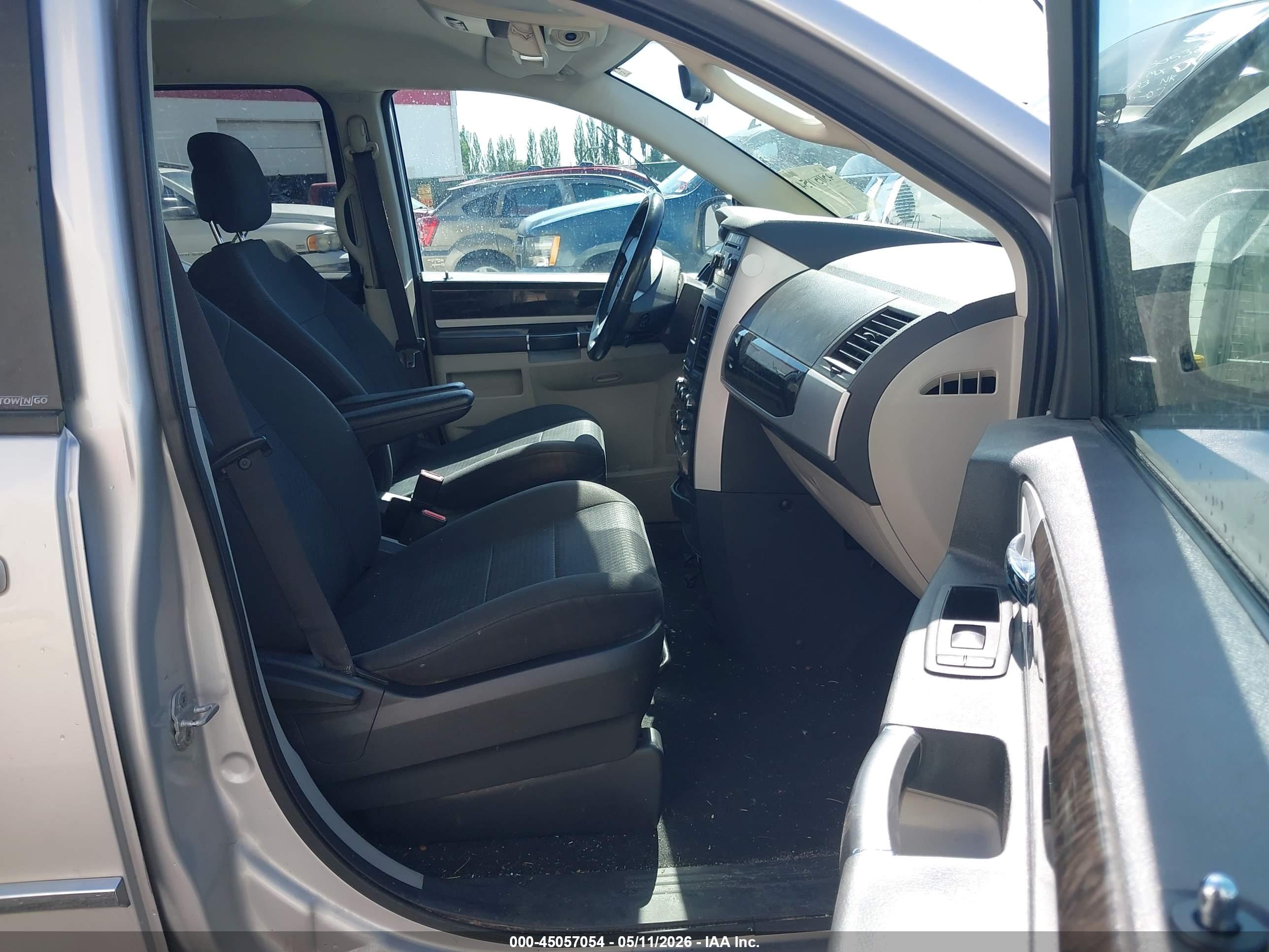 DODGE GRAND image 5