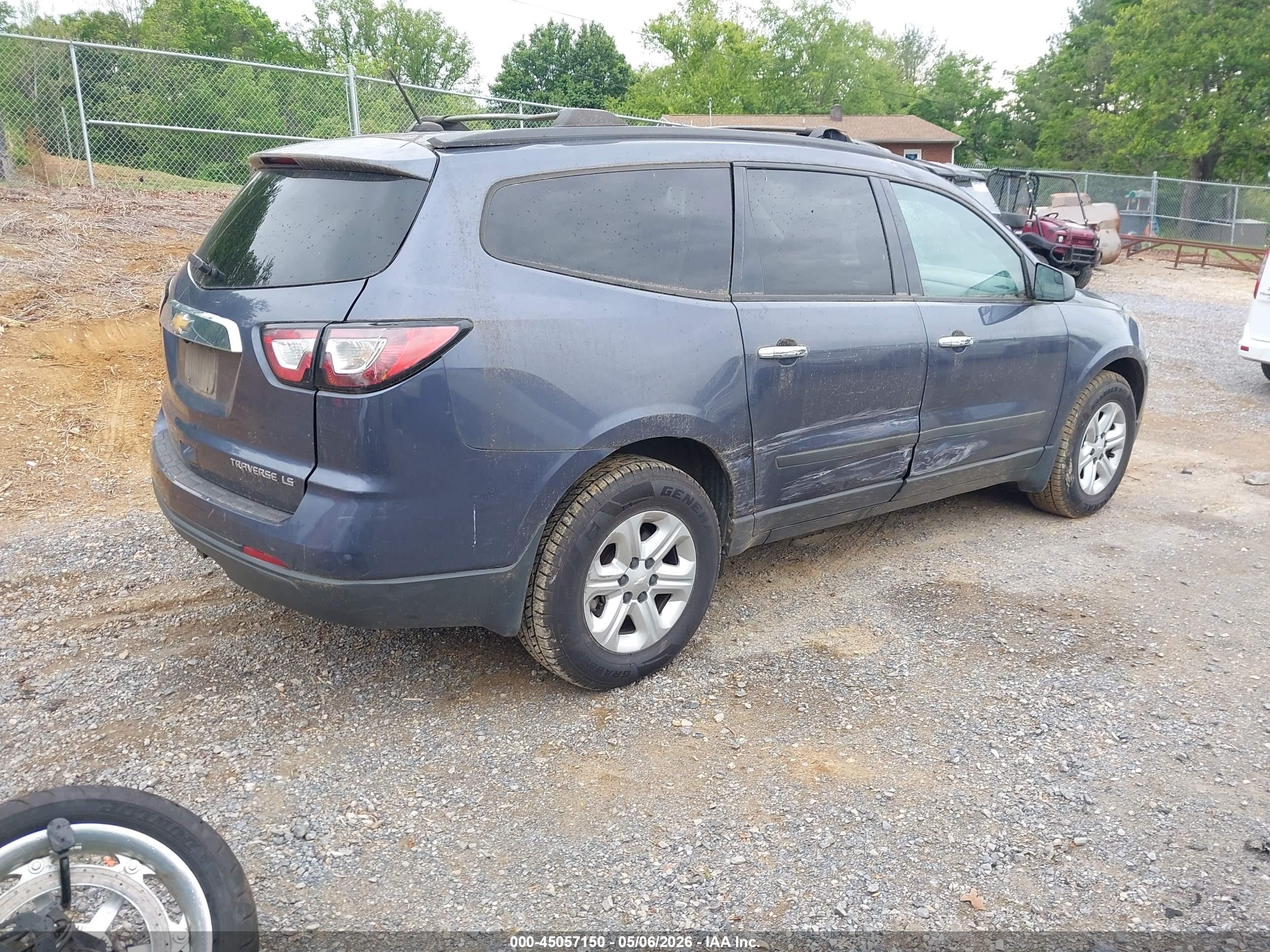 CHEVROLET TRAVERSE image 4