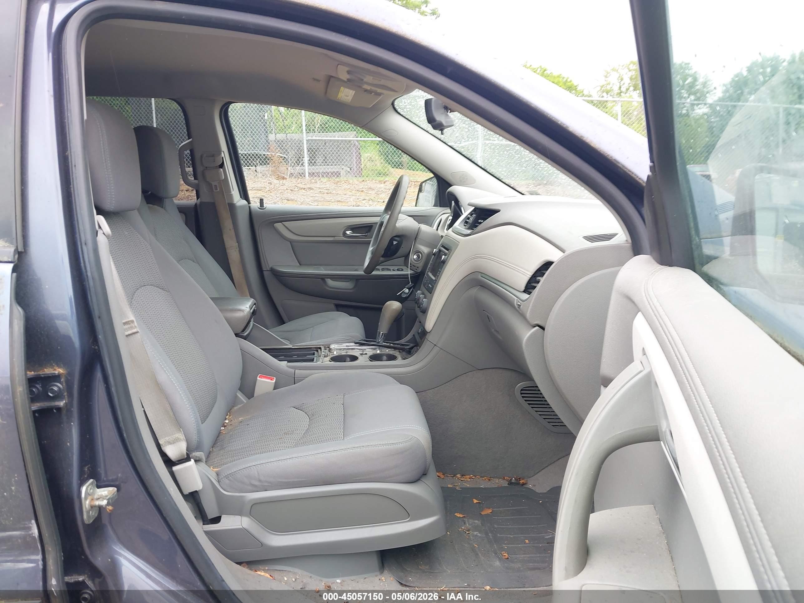 CHEVROLET TRAVERSE image 5