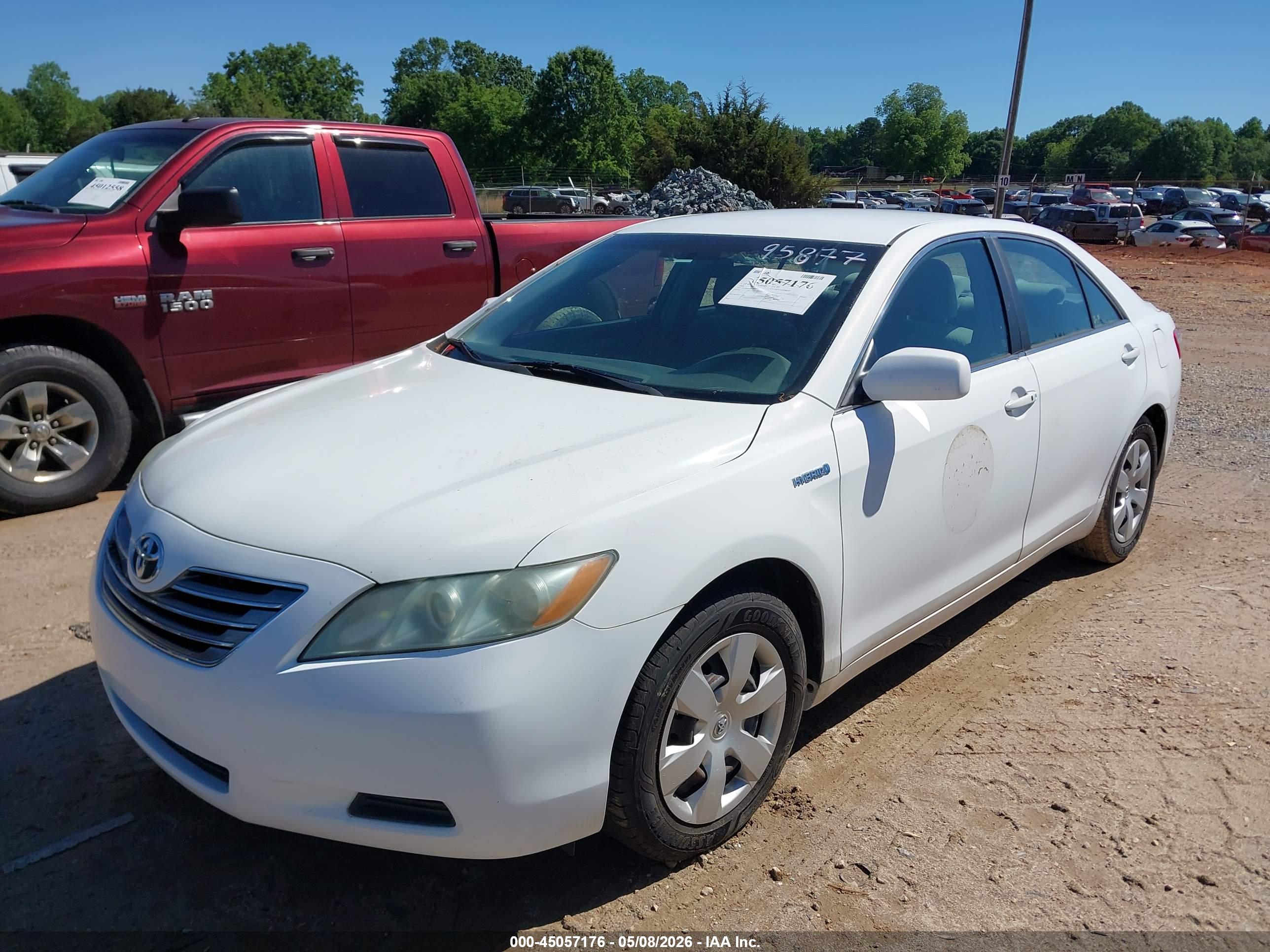 TOYOTA CAMRY image 2