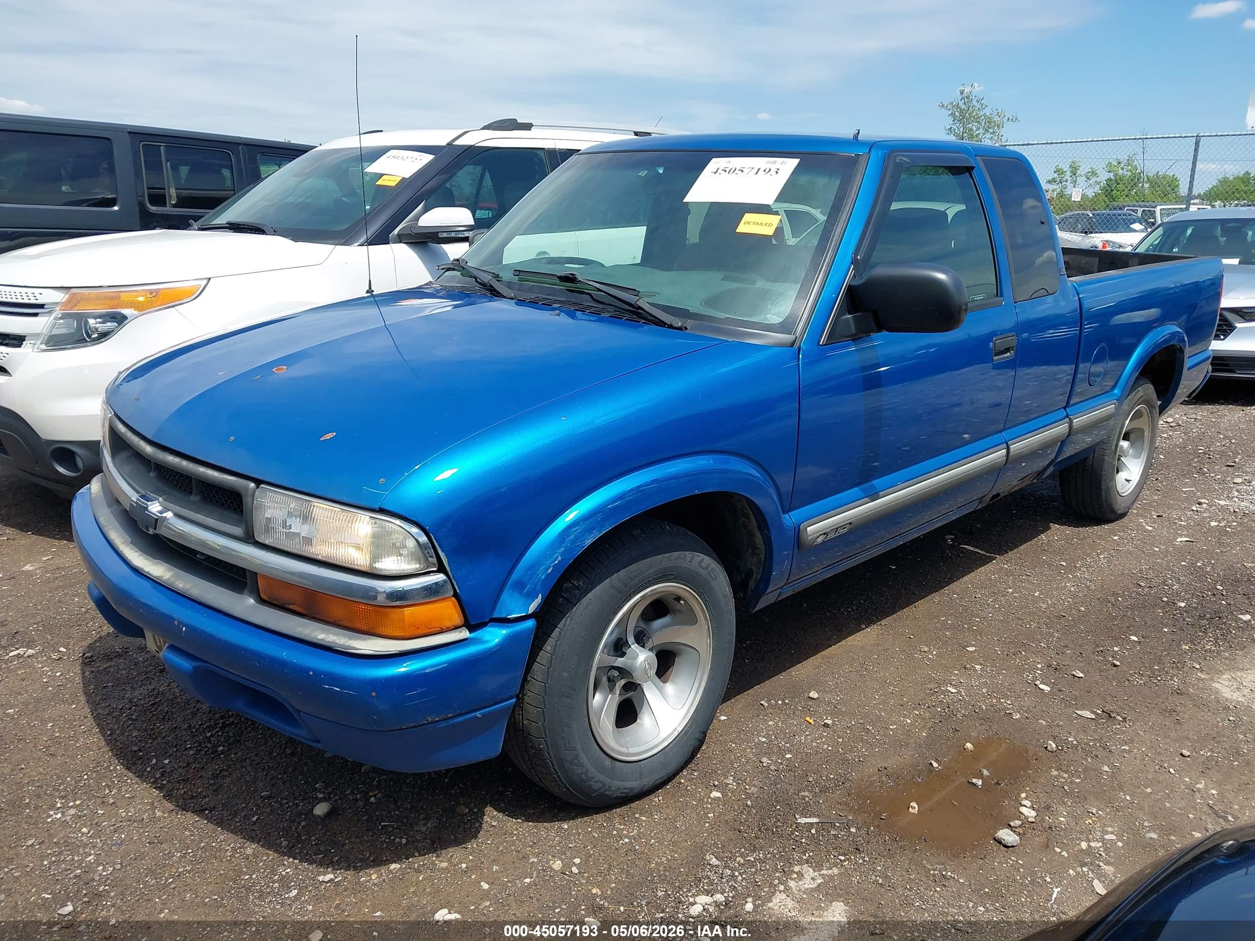 CHEVROLET S-10 image 2