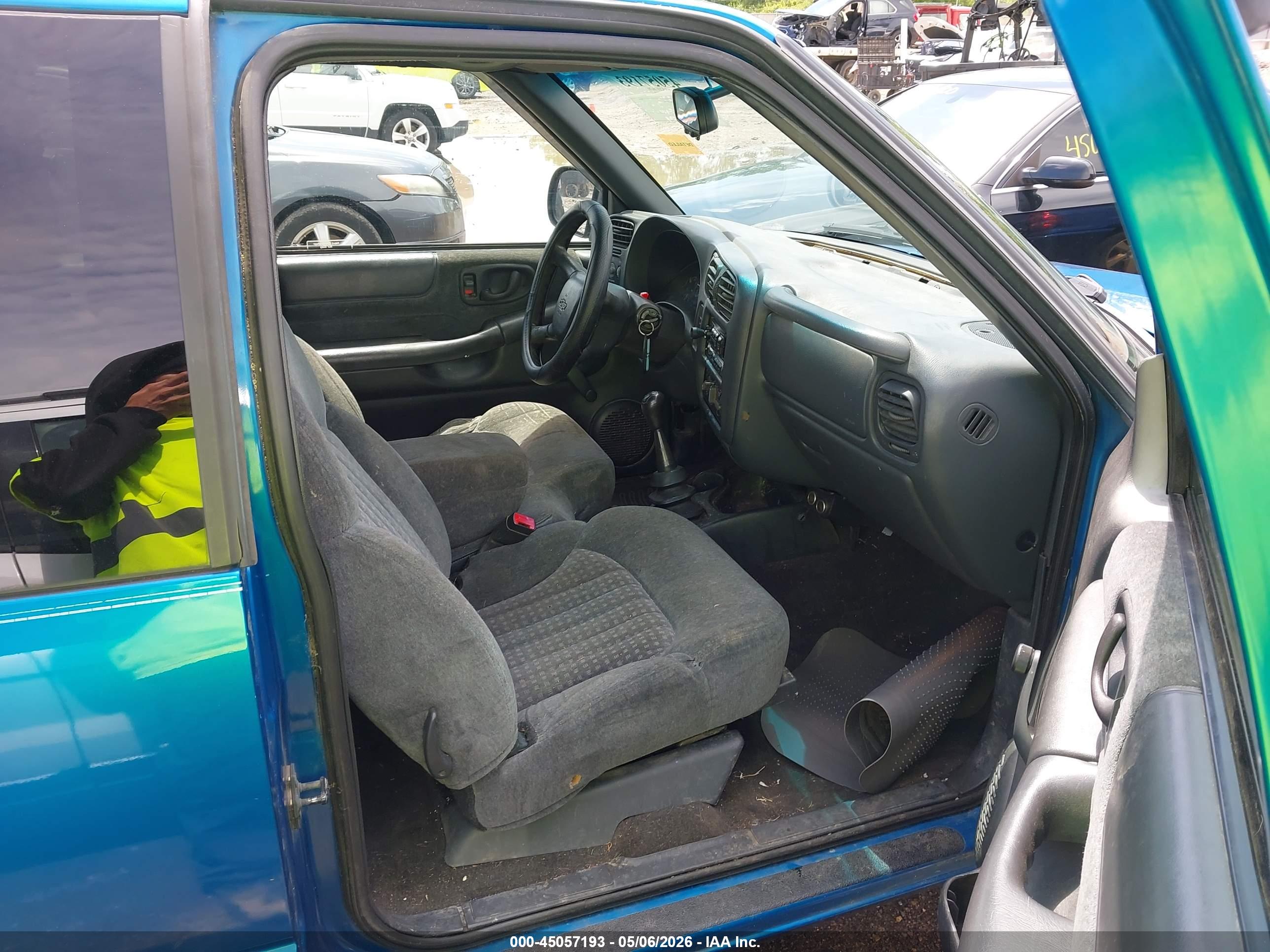 CHEVROLET S-10 image 5