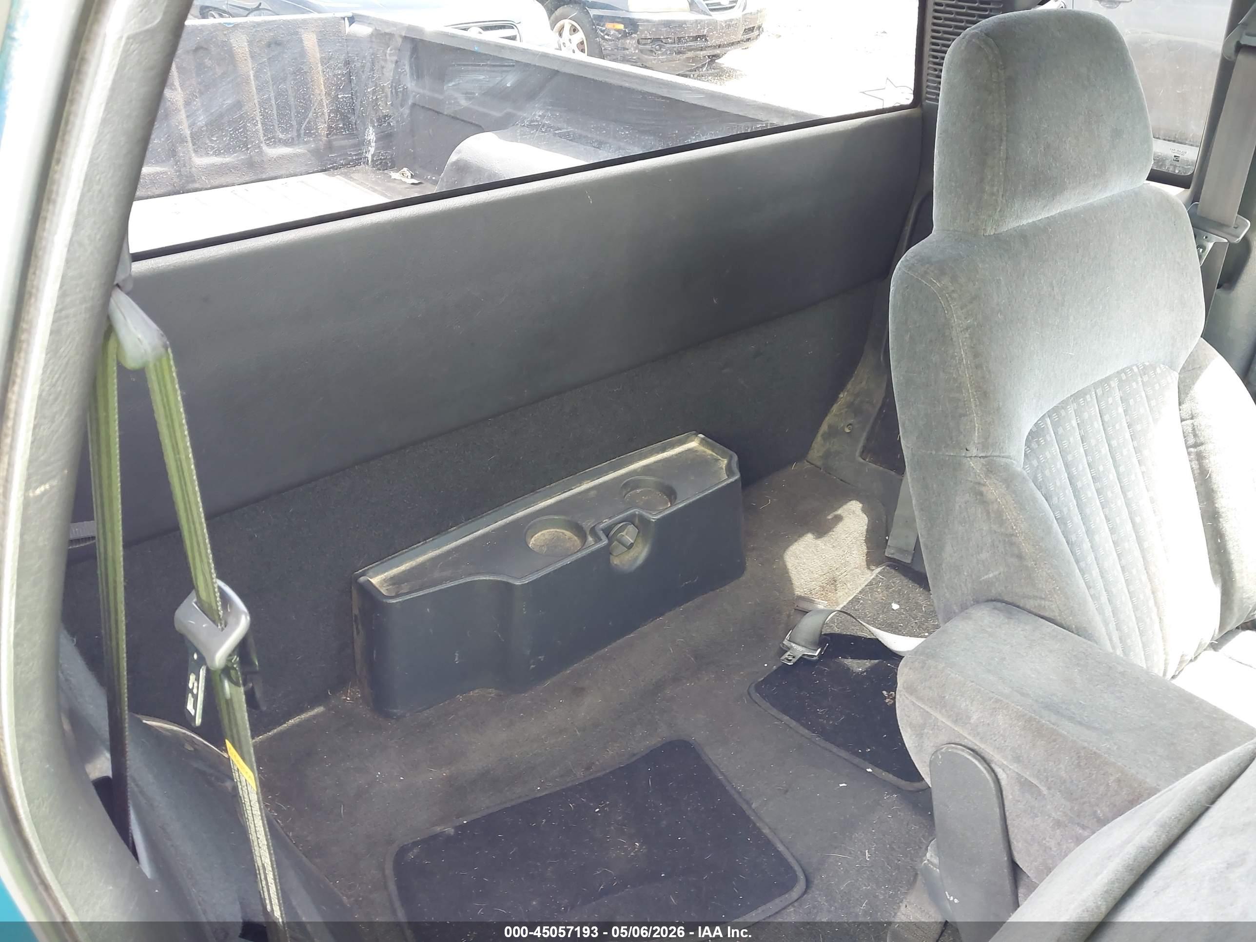 CHEVROLET S-10 image 8